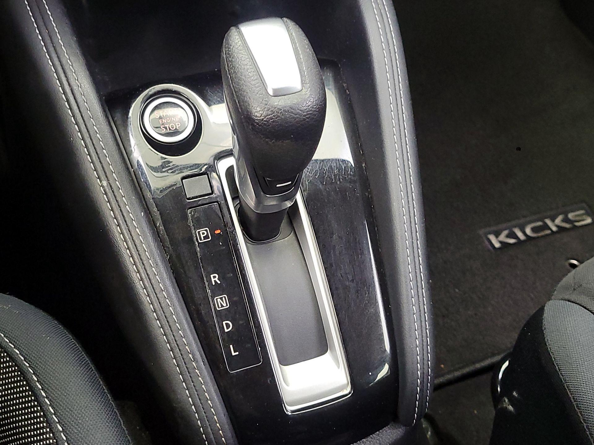 Thumbnail: 2019 Nissan Kicks - 17