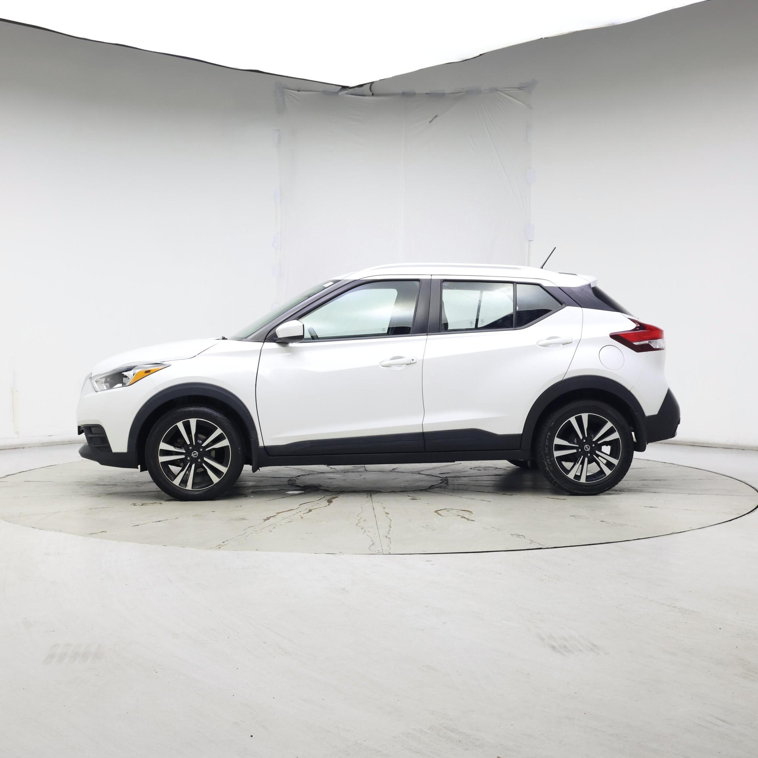 Thumbnail: 2019 Nissan Kicks - 3