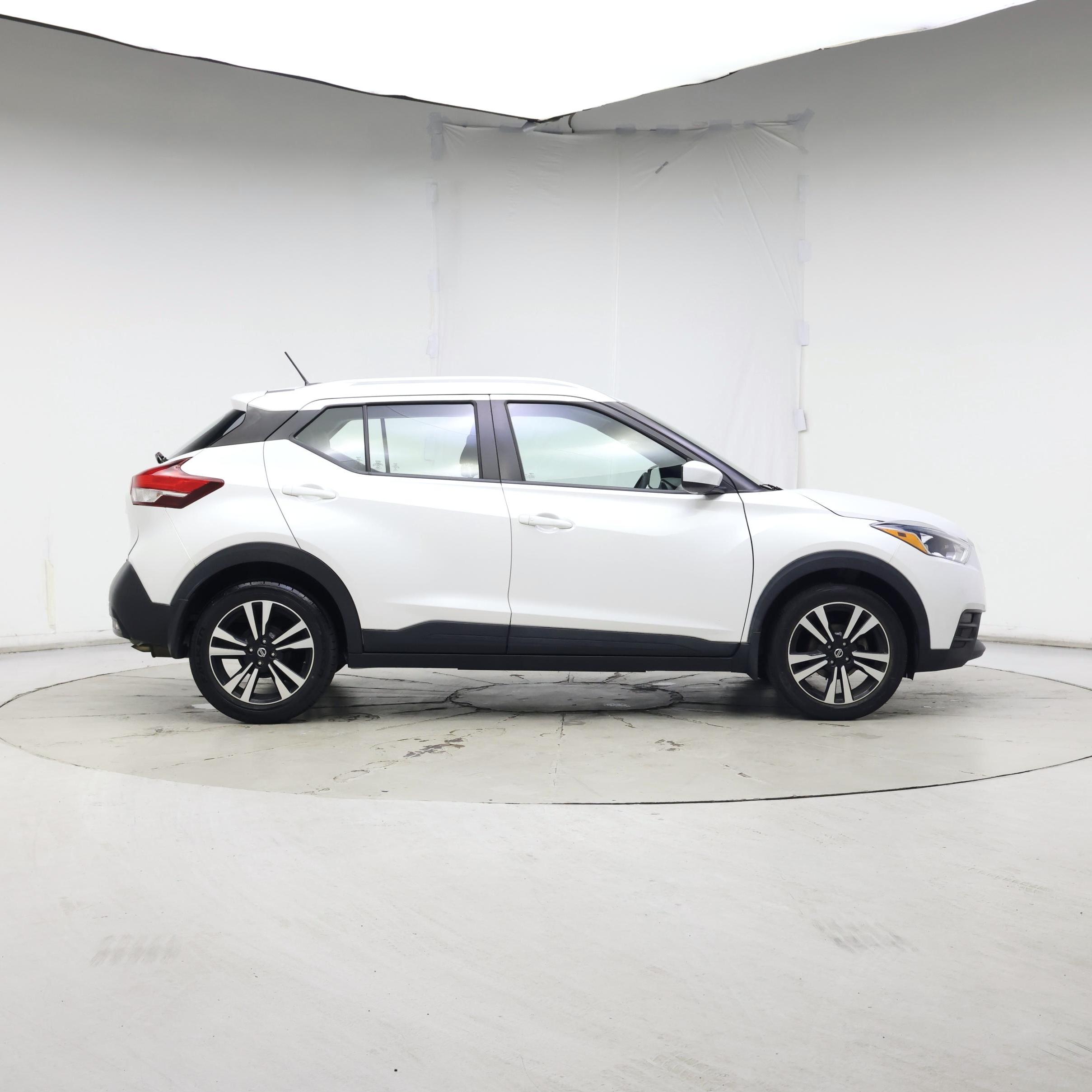 Thumbnail: 2019 Nissan Kicks - 7