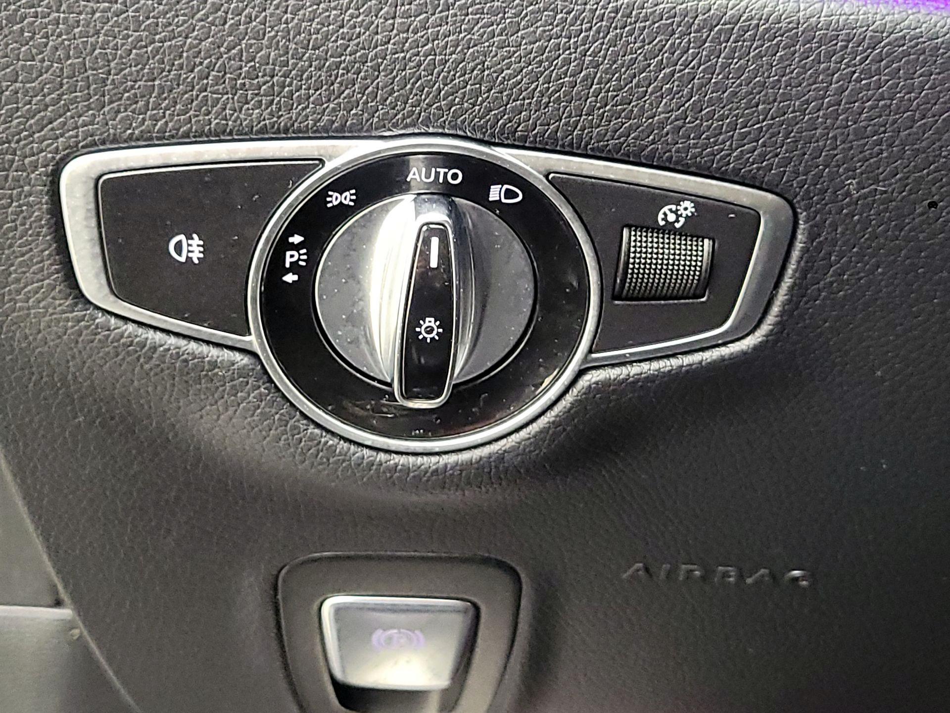 Thumbnail: 2020 Mercedes-Benz E-Class - 13