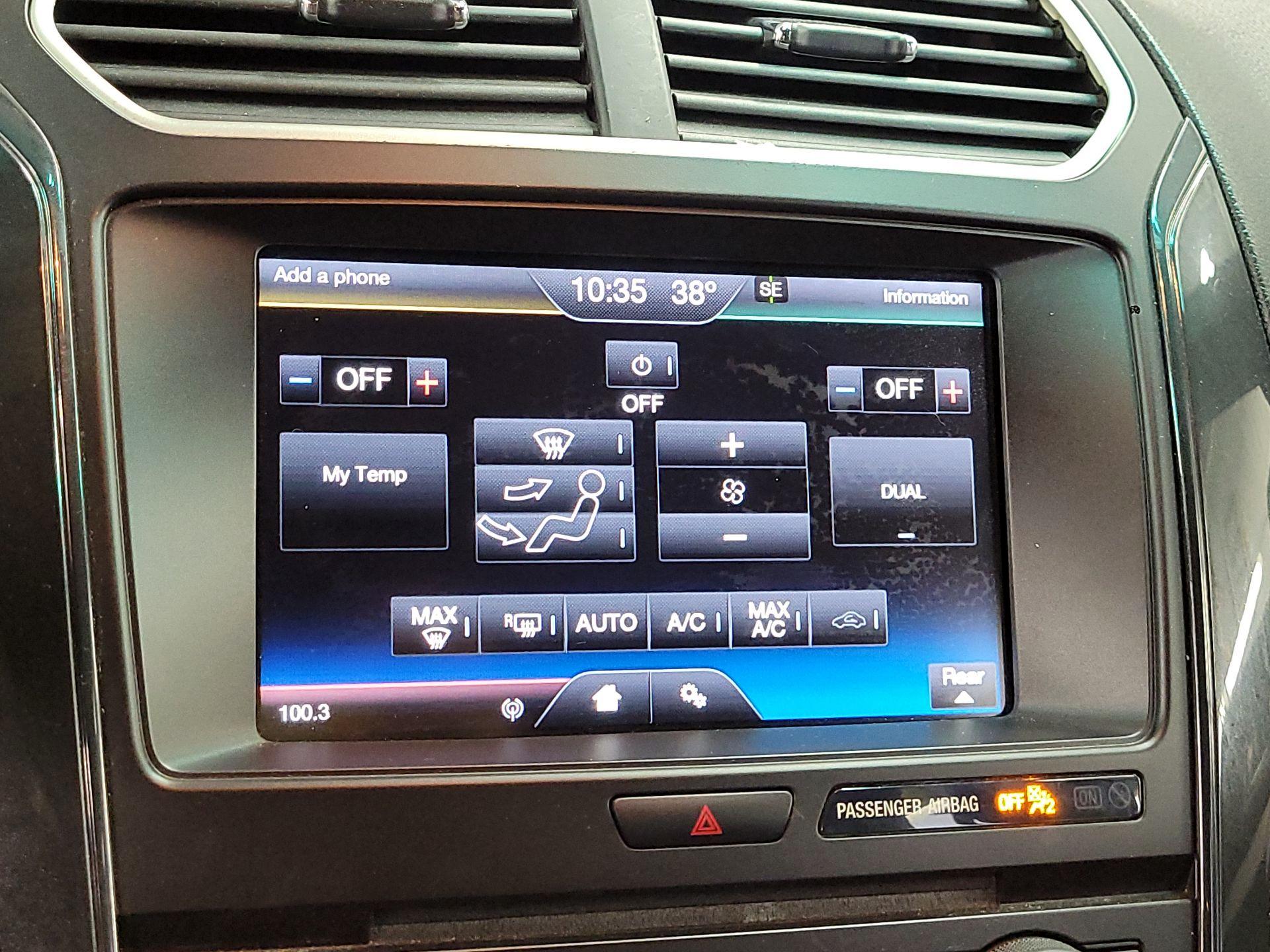 Thumbnail: 2016 Ford Explorer - 16