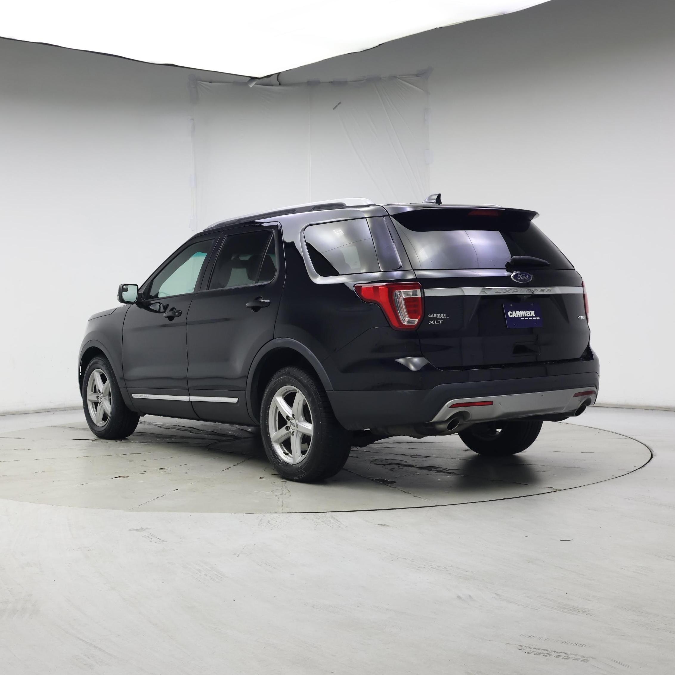 Thumbnail: 2016 Ford Explorer - 2