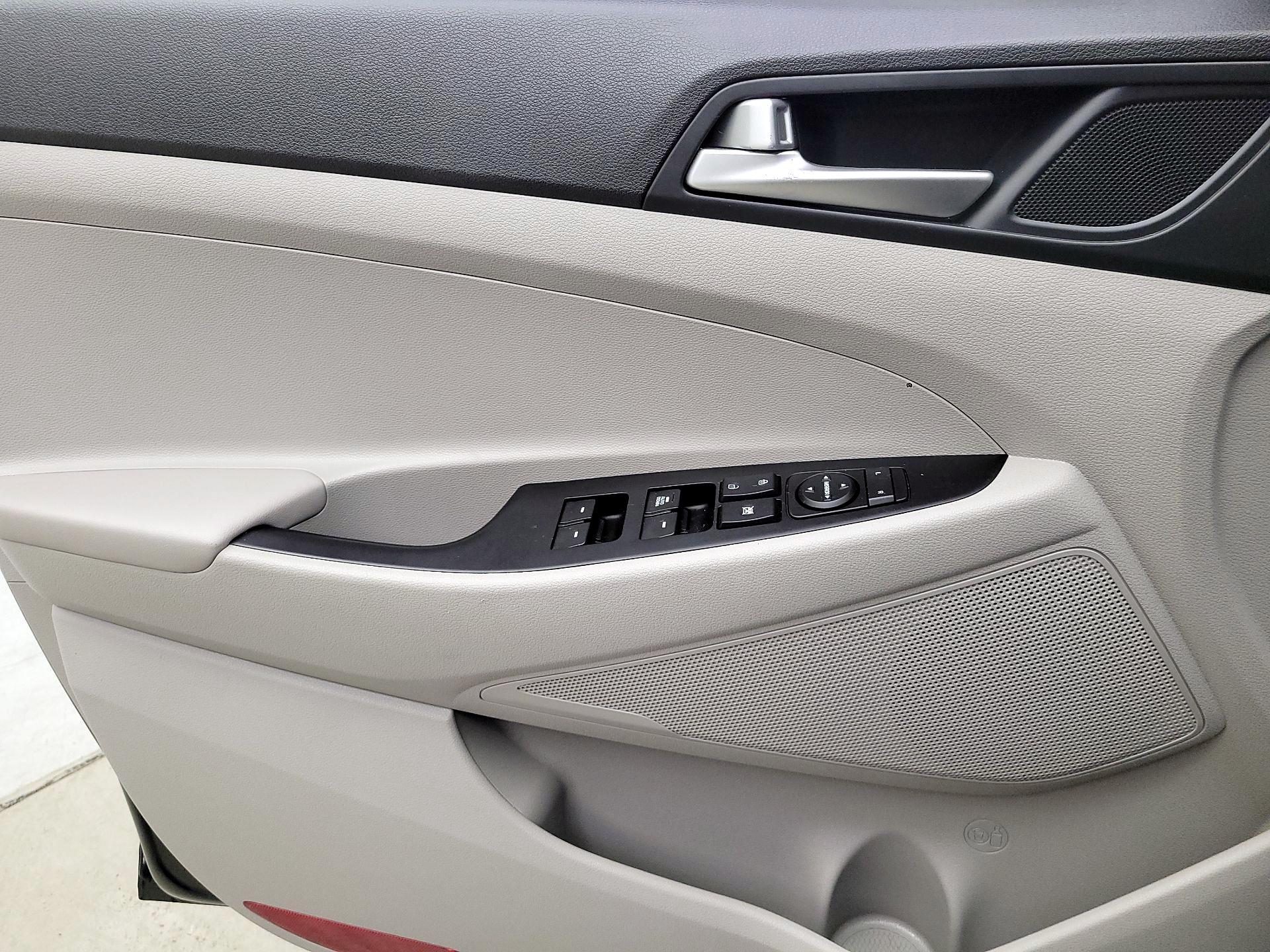 Thumbnail: 2019 Hyundai Tucson - 12