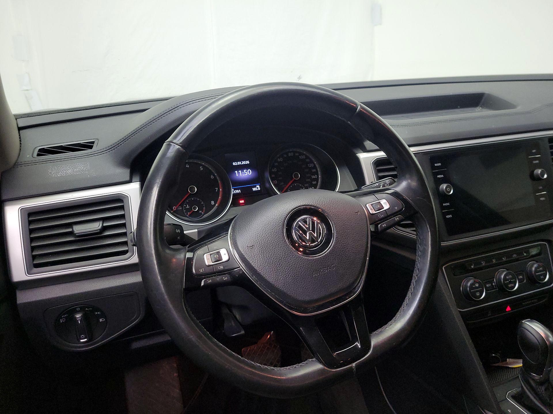 Thumbnail: 2018 Volkswagen Atlas - 10