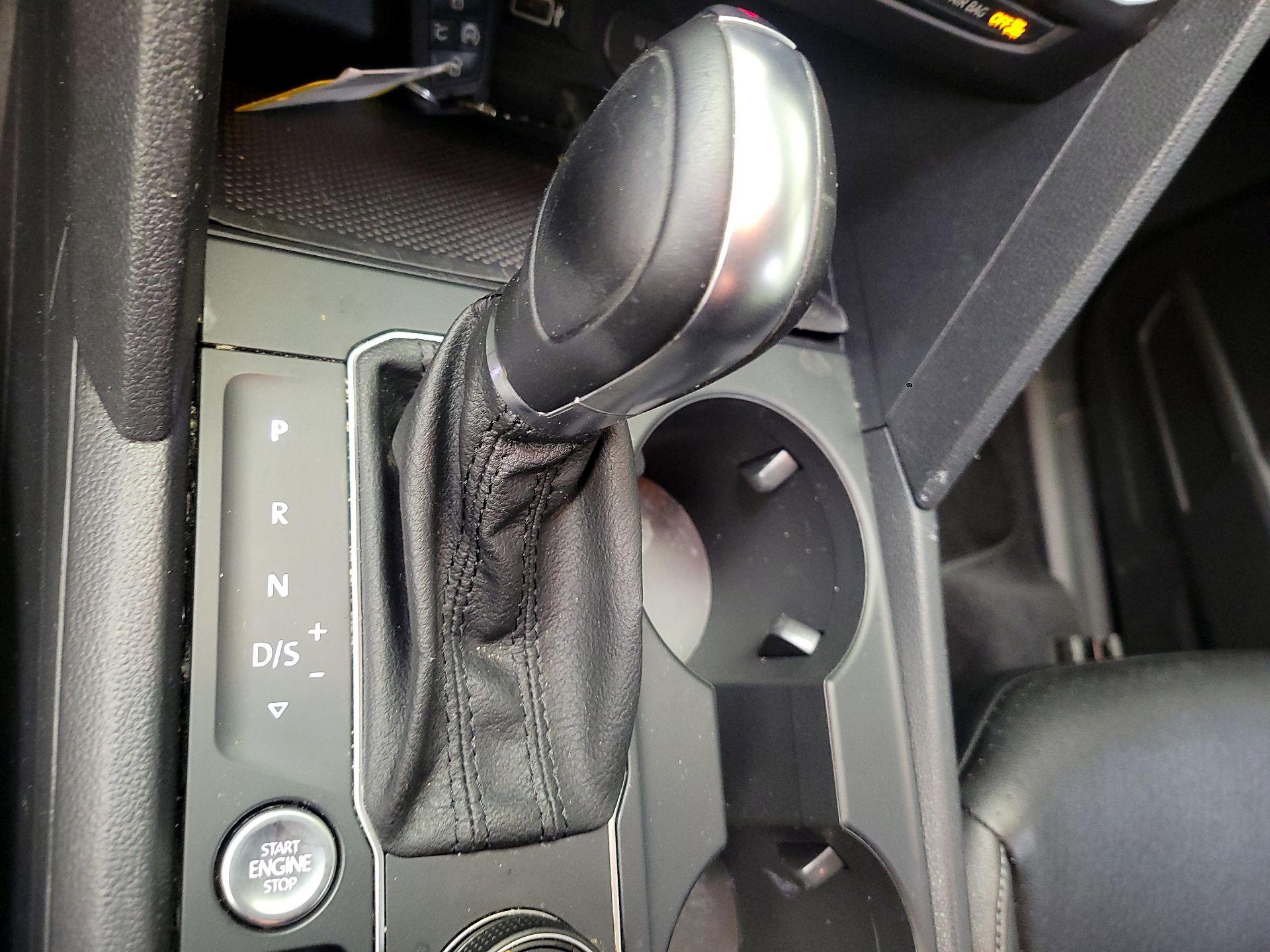 Thumbnail: 2018 Volkswagen Atlas - 17