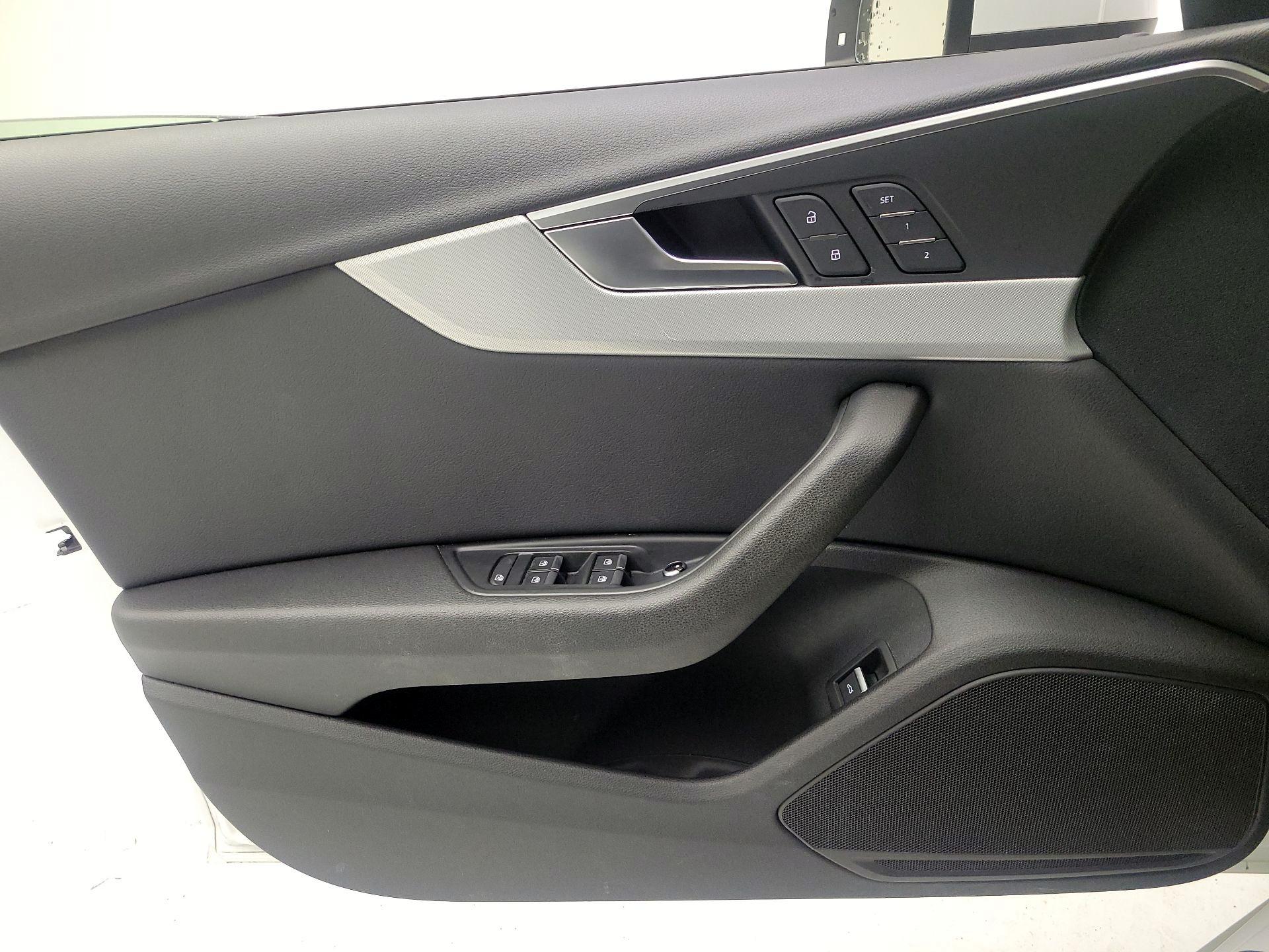 Thumbnail: 2017 Audi A4 - 12