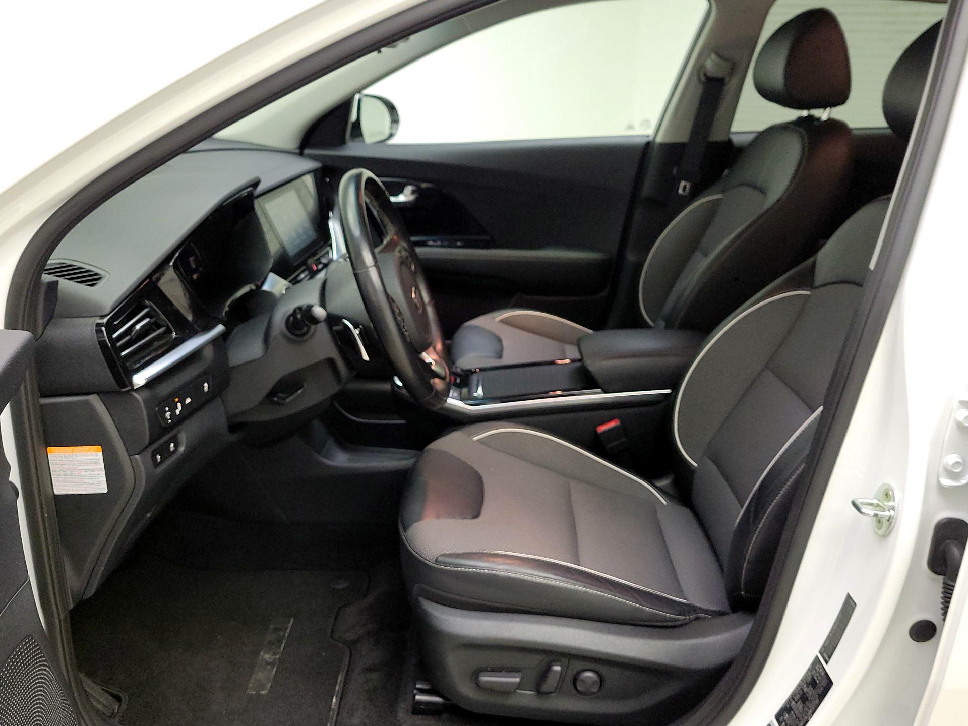 Thumbnail: 2021 Kia Niro - 11