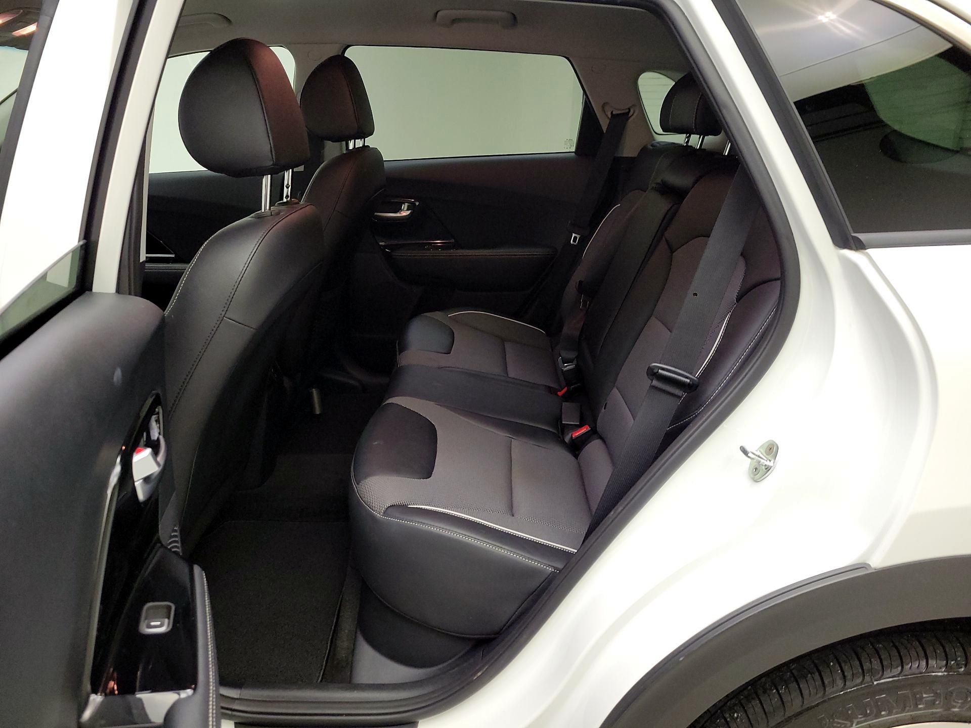 Thumbnail: 2021 Kia Niro - 19