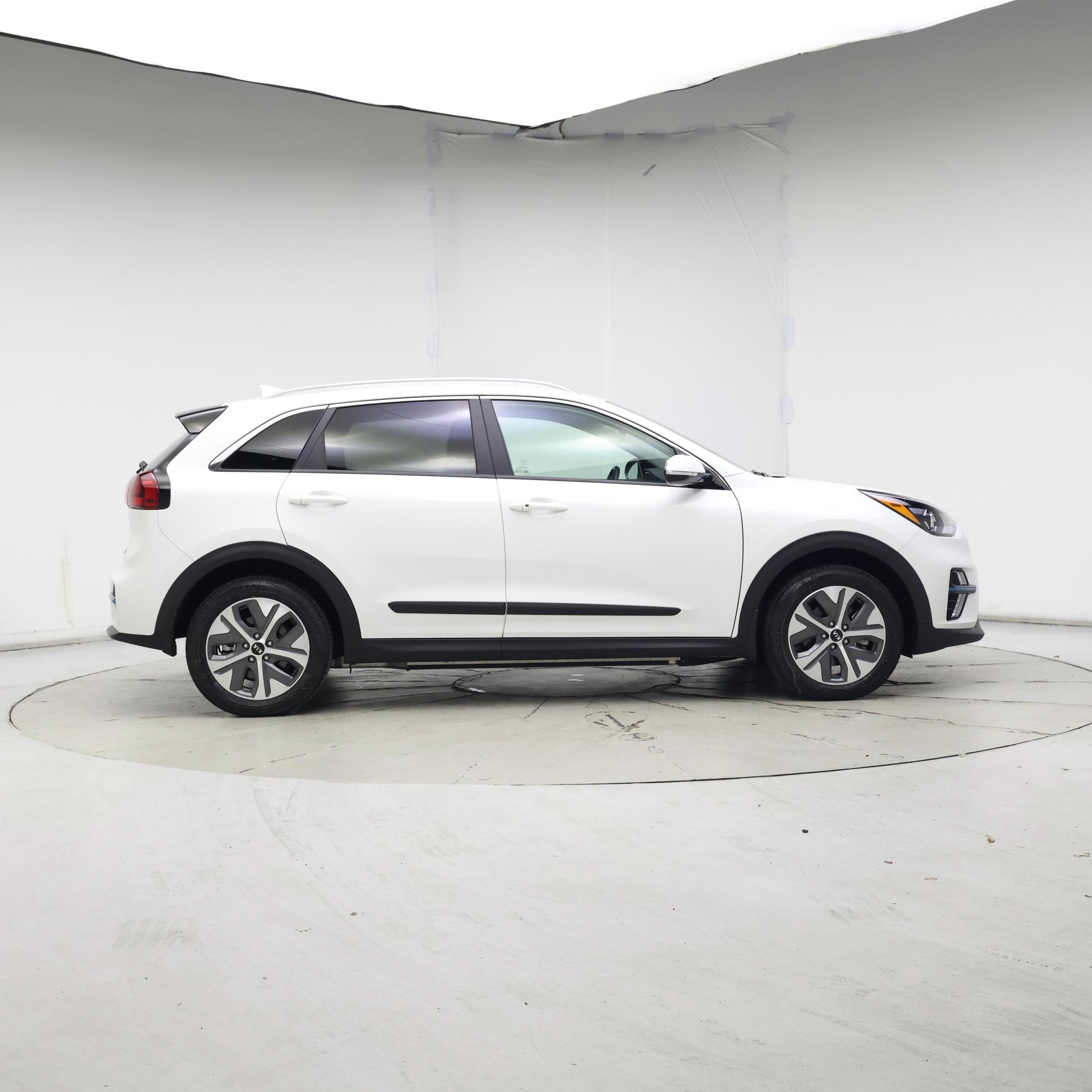 Thumbnail: 2021 Kia Niro - 7