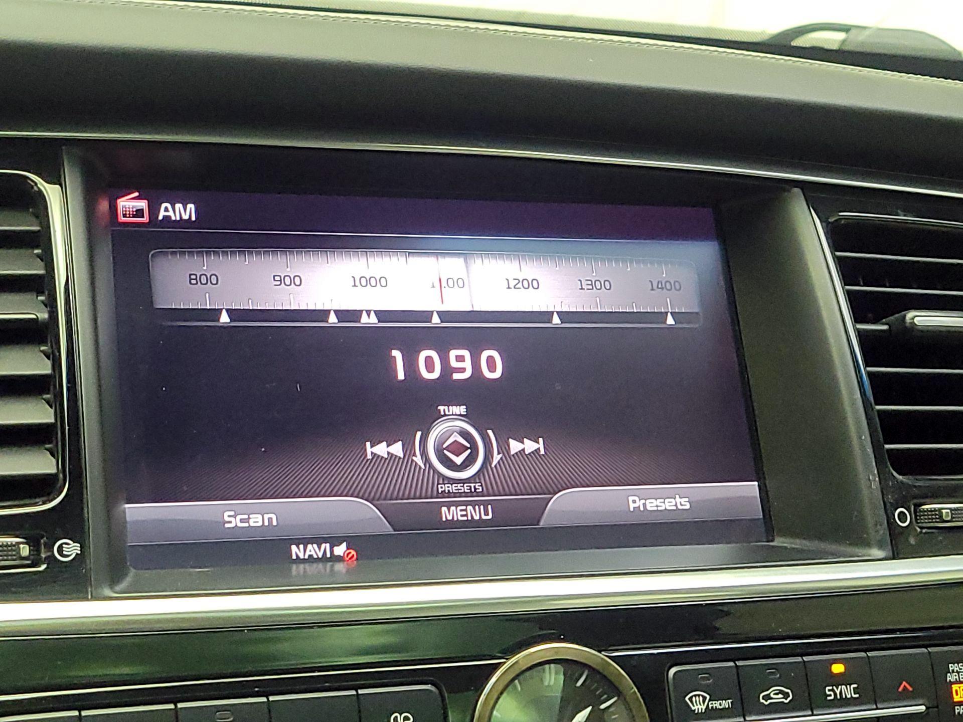 Thumbnail: 2015 Kia K900 - 16