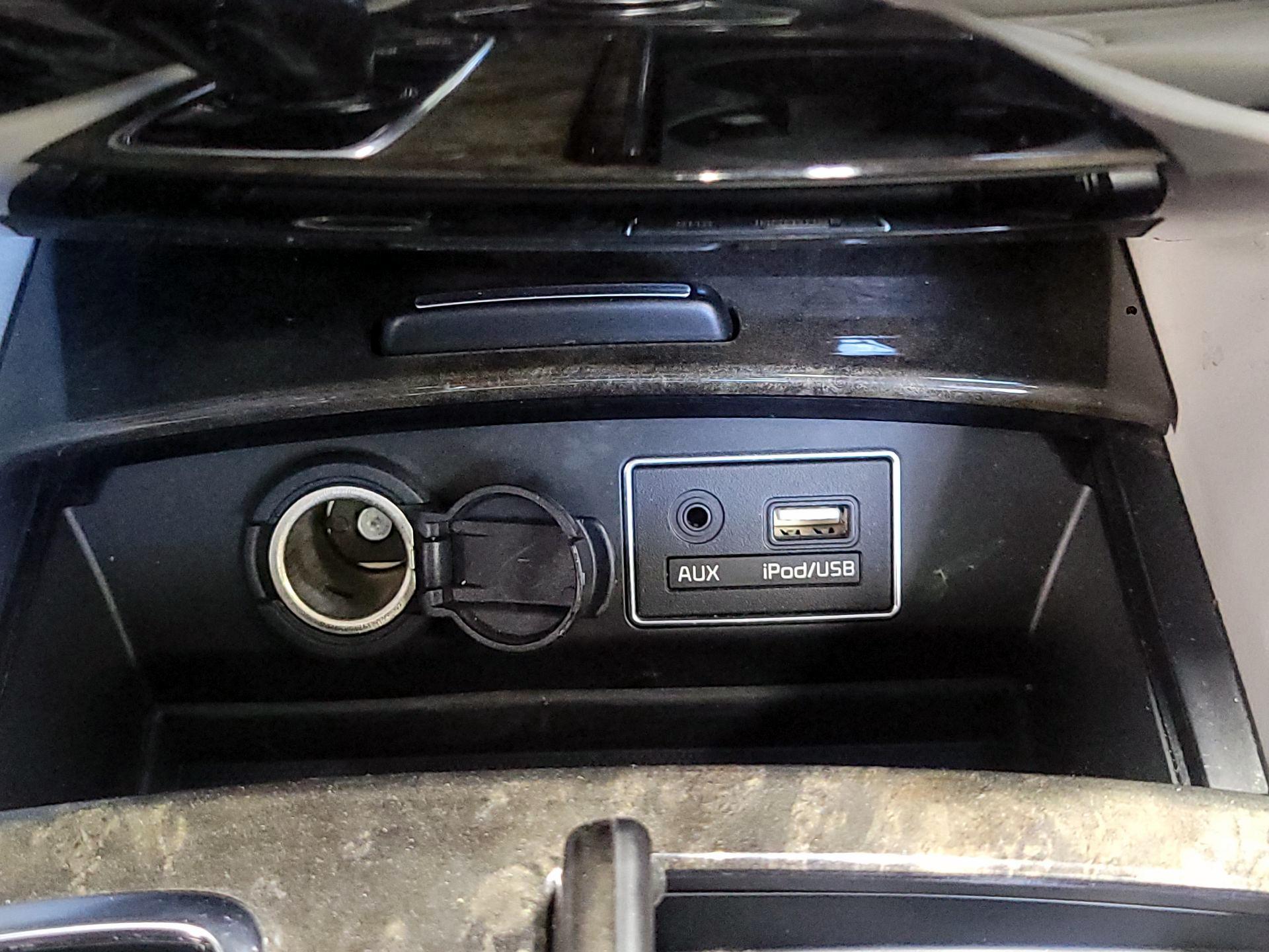 Thumbnail: 2015 Kia K900 - 19