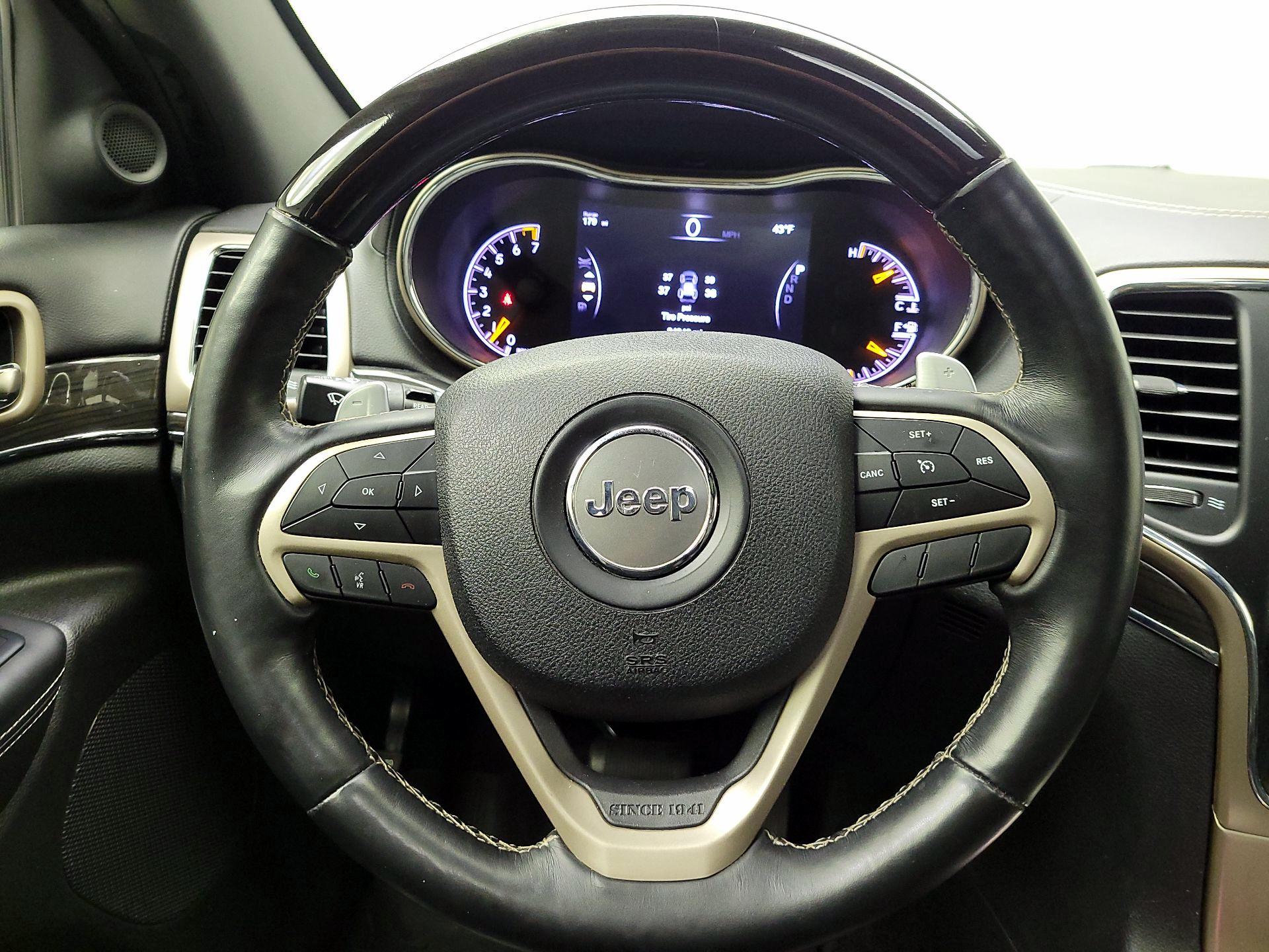 Thumbnail: 2017 Jeep Grand Cherokee - 10