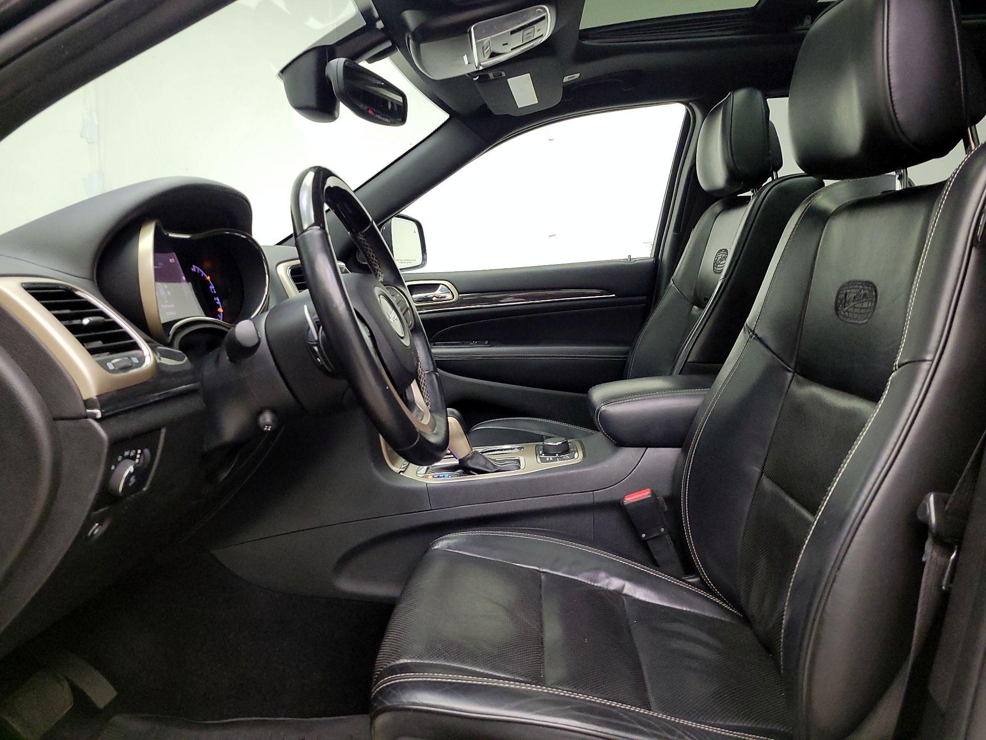 Thumbnail: 2017 Jeep Grand Cherokee - 11