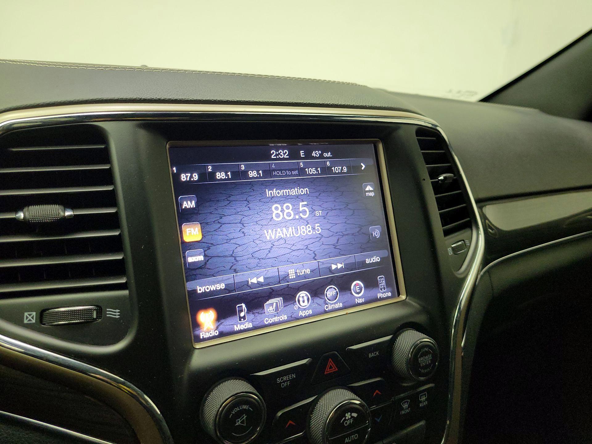 Thumbnail: 2017 Jeep Grand Cherokee - 16