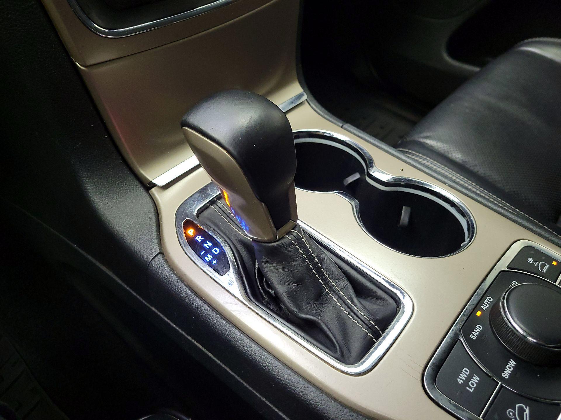 Thumbnail: 2017 Jeep Grand Cherokee - 18