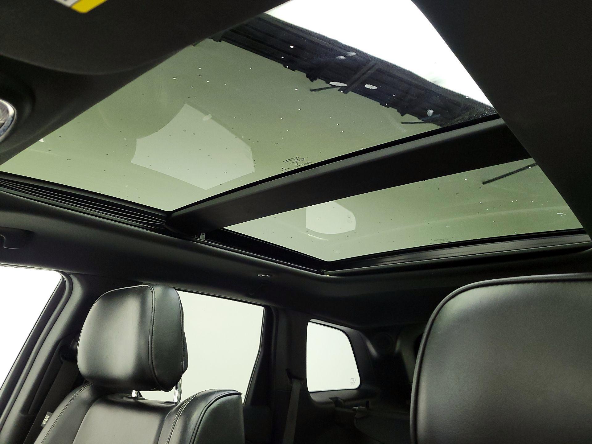 Thumbnail: 2017 Jeep Grand Cherokee - 20