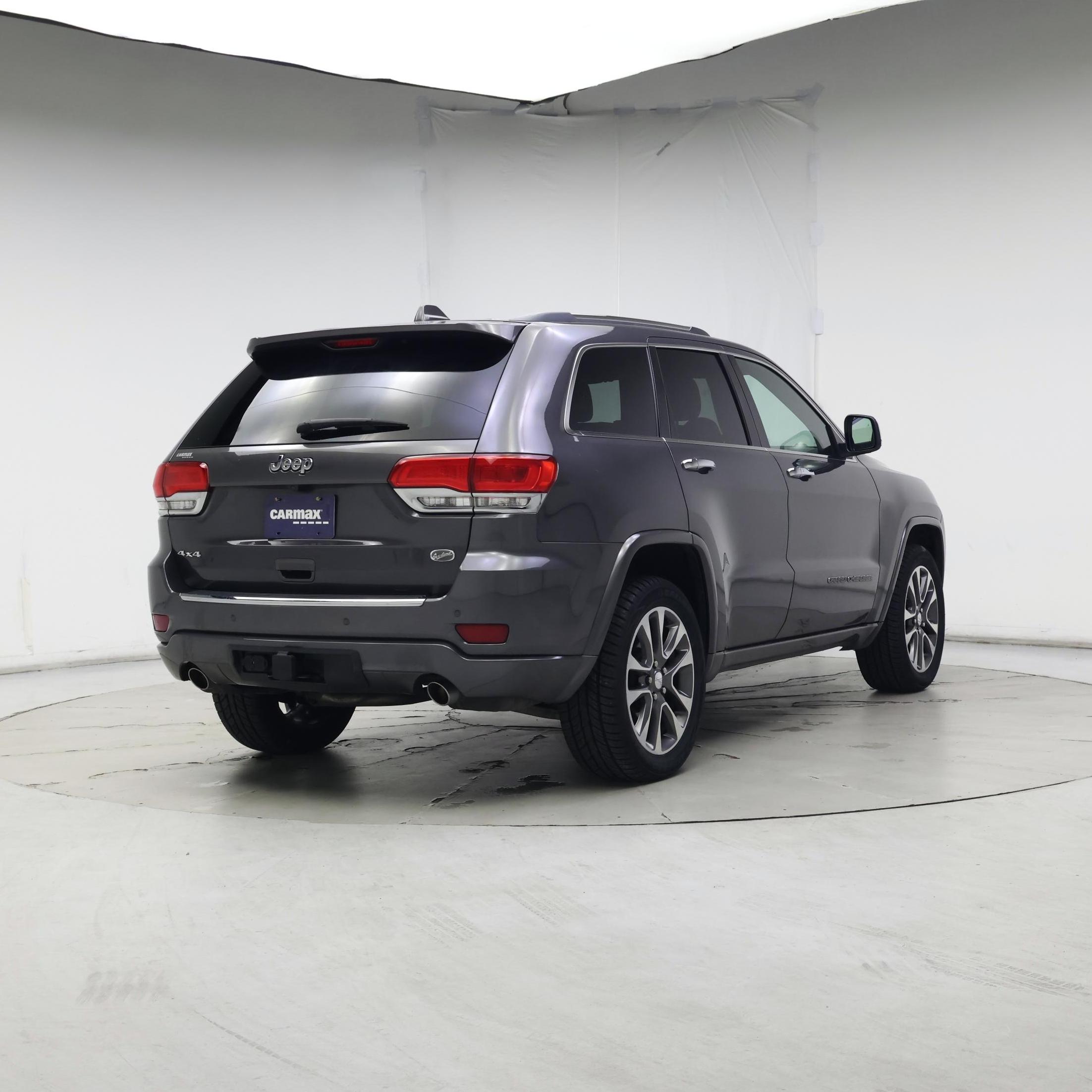 Thumbnail: 2017 Jeep Grand Cherokee - 8