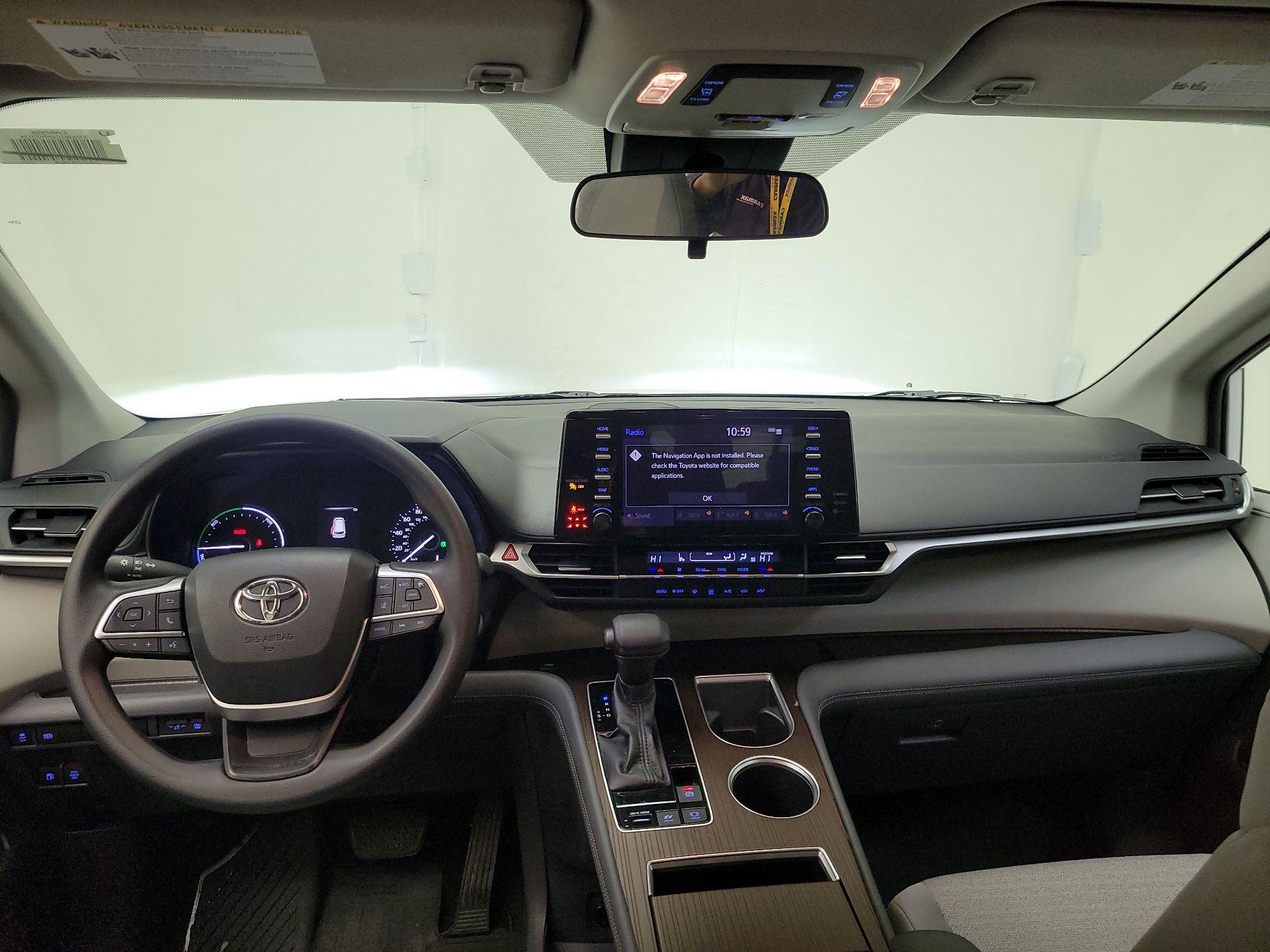 Thumbnail: 2021 Toyota Sienna - 9