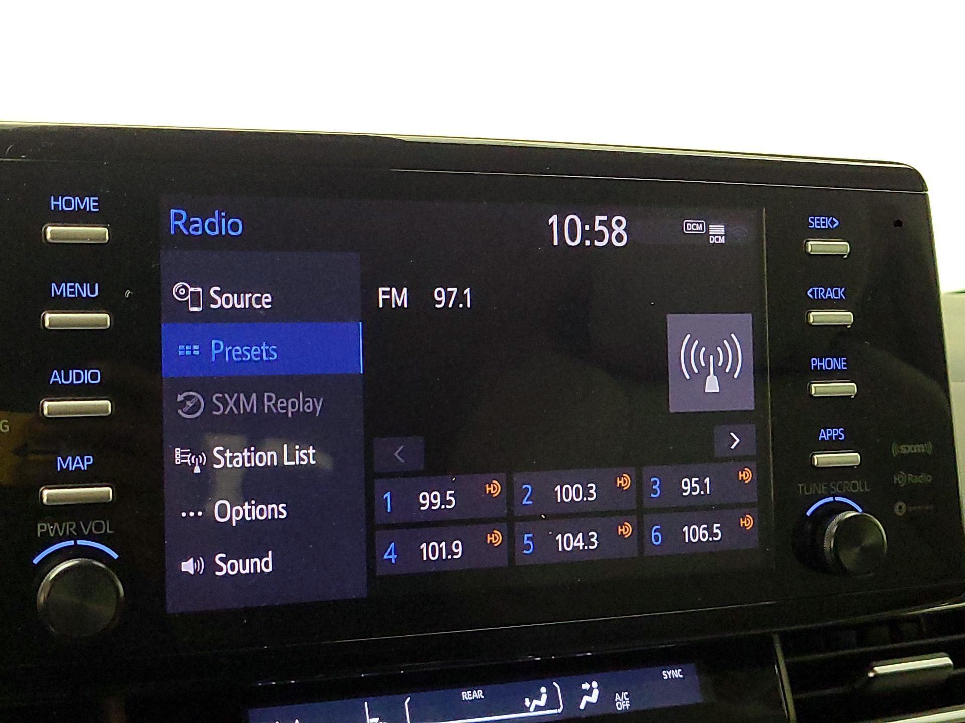 Thumbnail: 2021 Toyota Sienna - 15