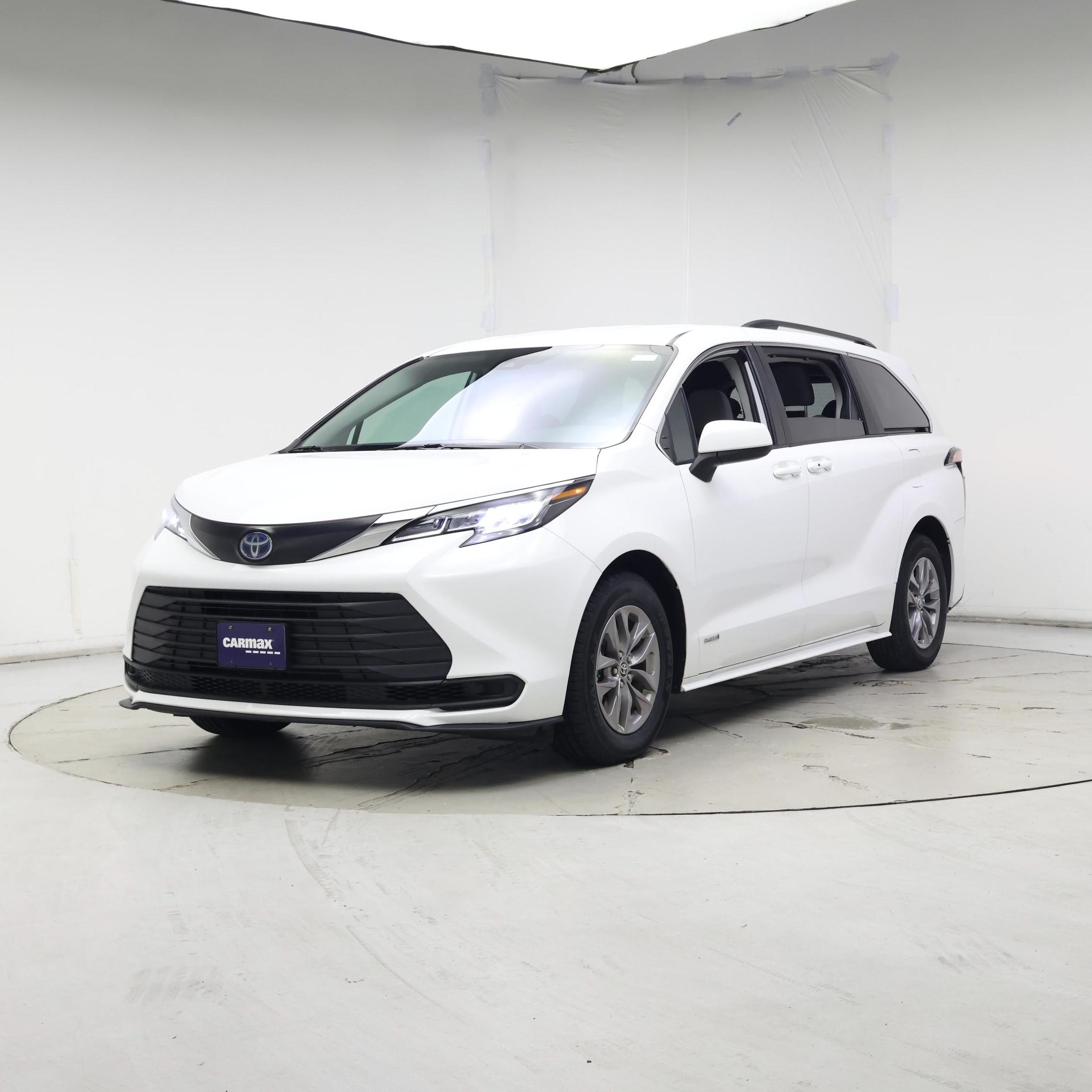 Thumbnail: 2021 Toyota Sienna - 4