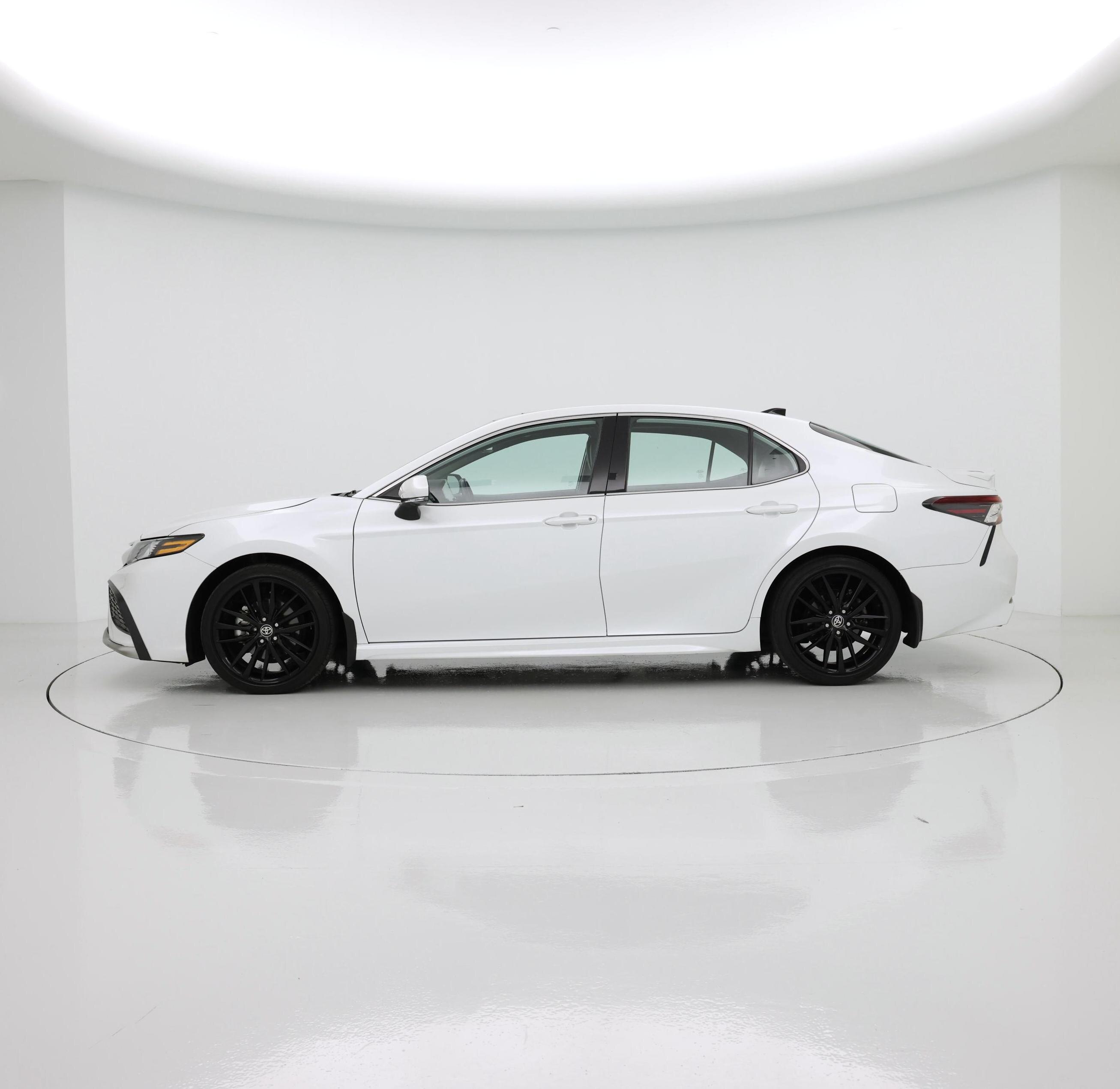 Thumbnail: 2023 Toyota Camry - 3