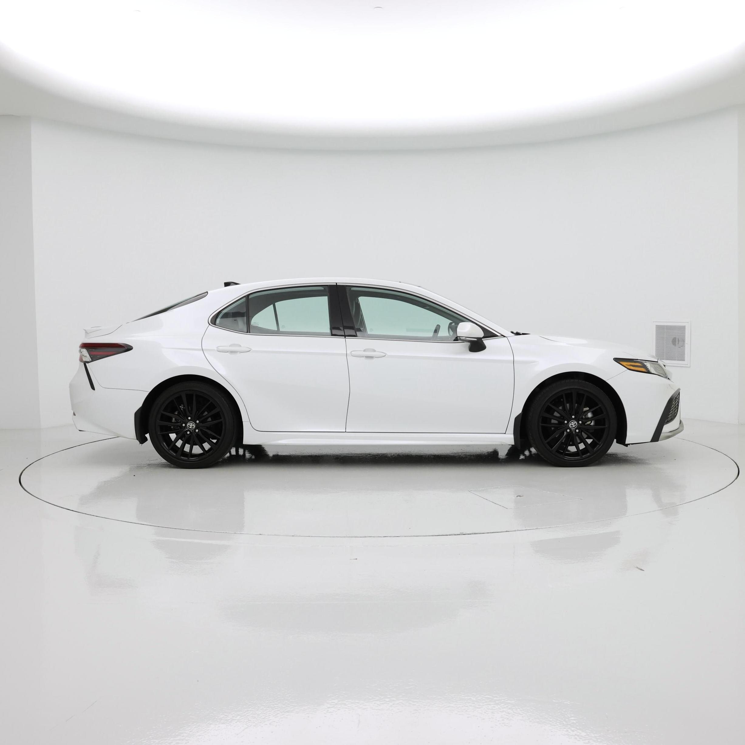 Thumbnail: 2023 Toyota Camry - 7