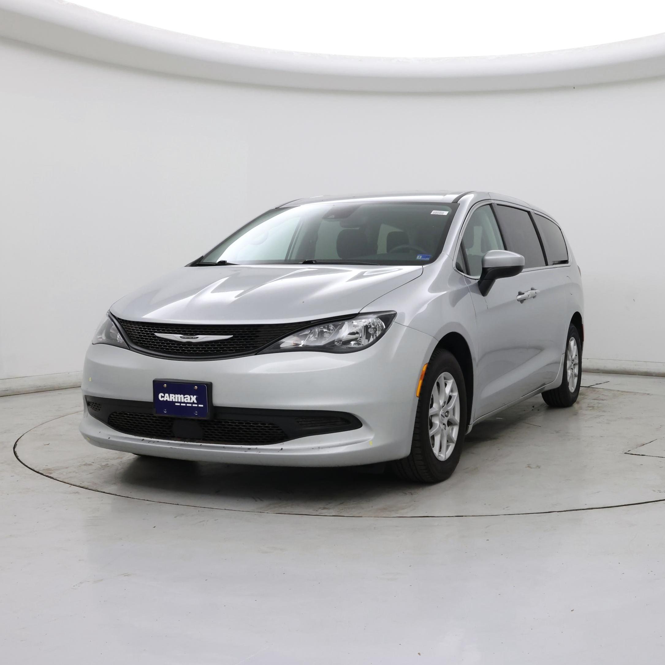 Thumbnail: 2023 Chrysler Voyager - 4