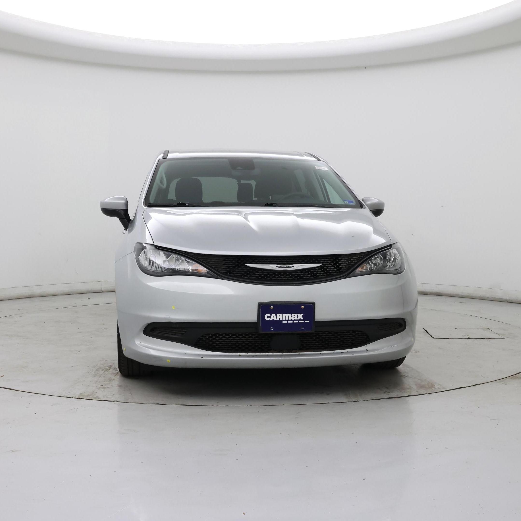 Thumbnail: 2023 Chrysler Voyager - 5