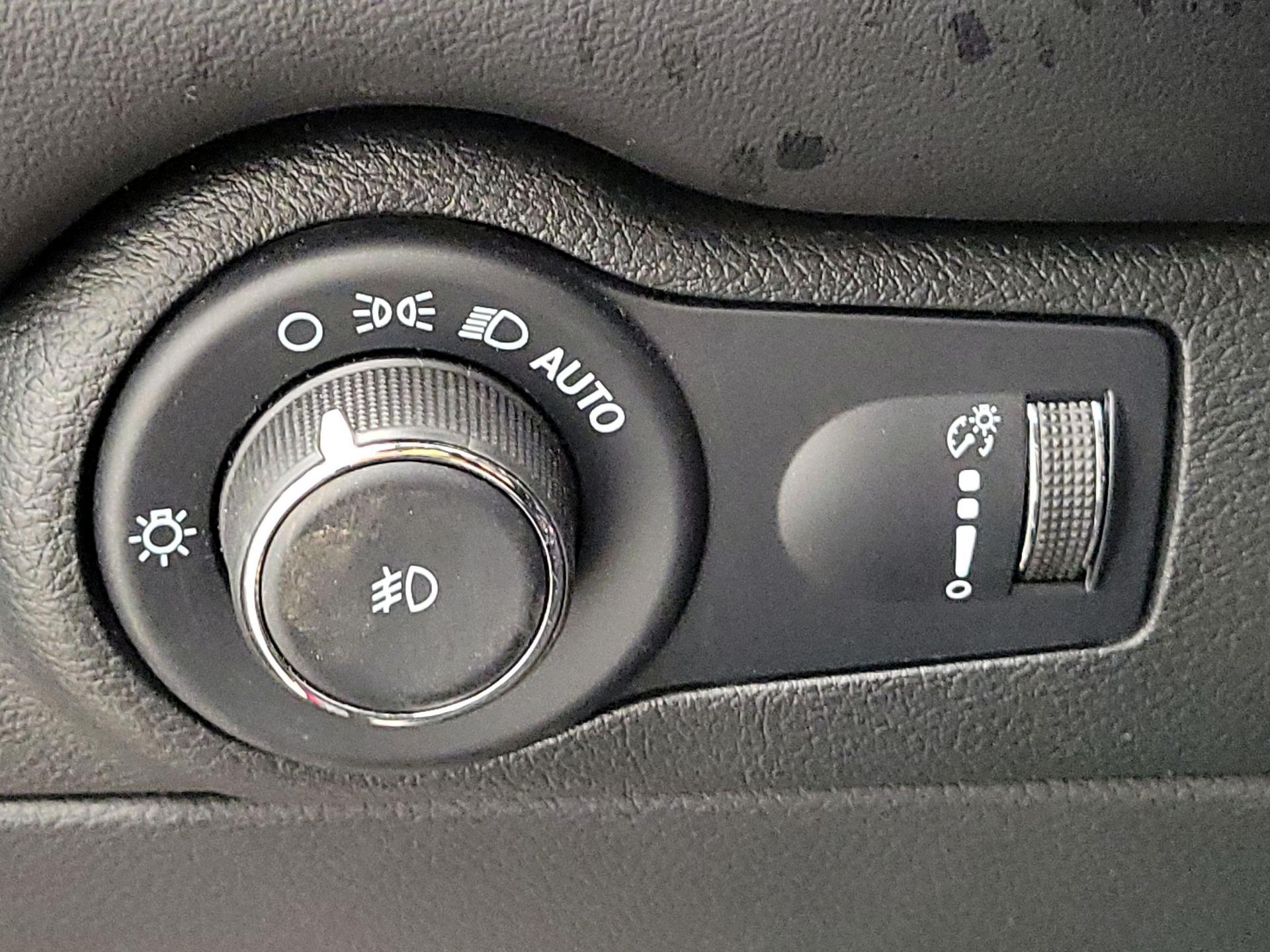 Thumbnail: 2023 Dodge Durango - 11