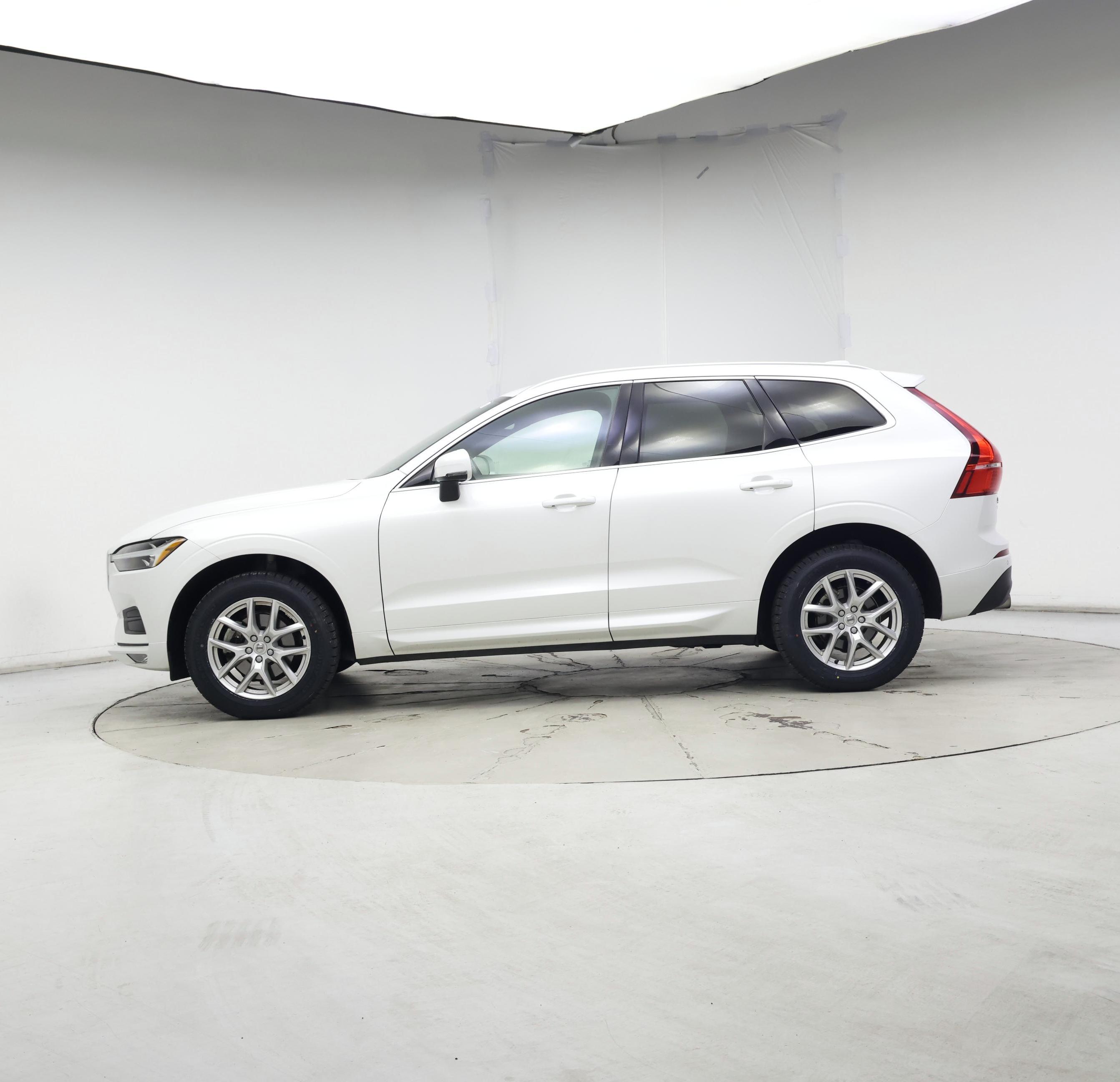 Thumbnail: 2021 Volvo XC60 - 3