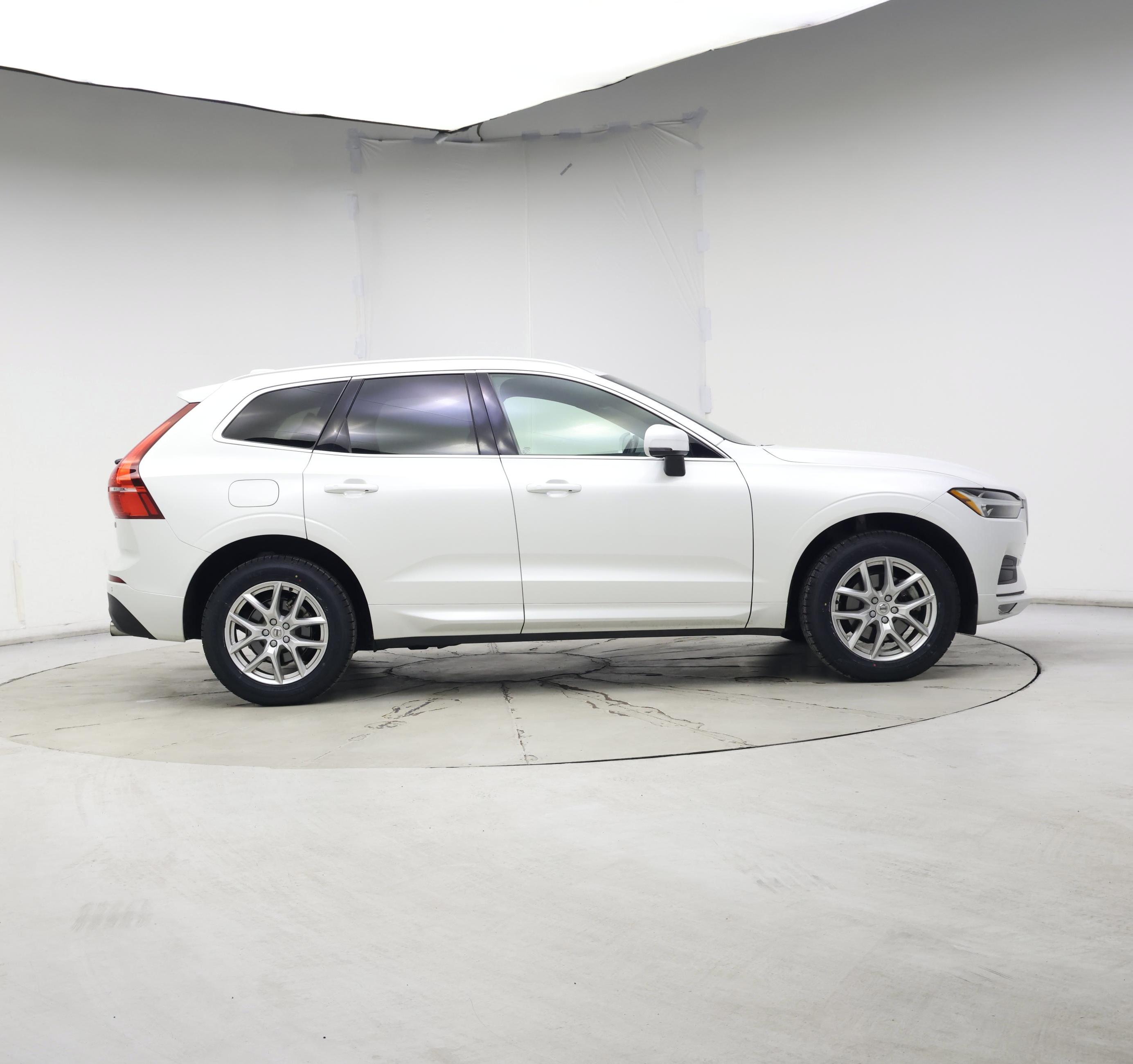 Thumbnail: 2021 Volvo XC60 - 7
