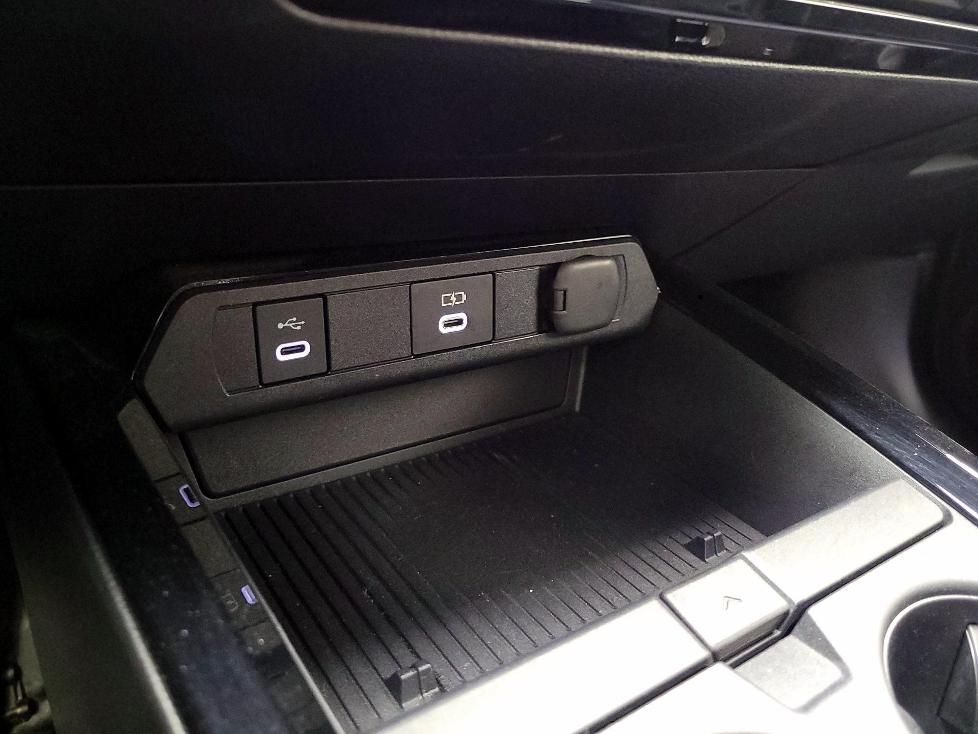 Thumbnail: 2023 Toyota Prius - 19