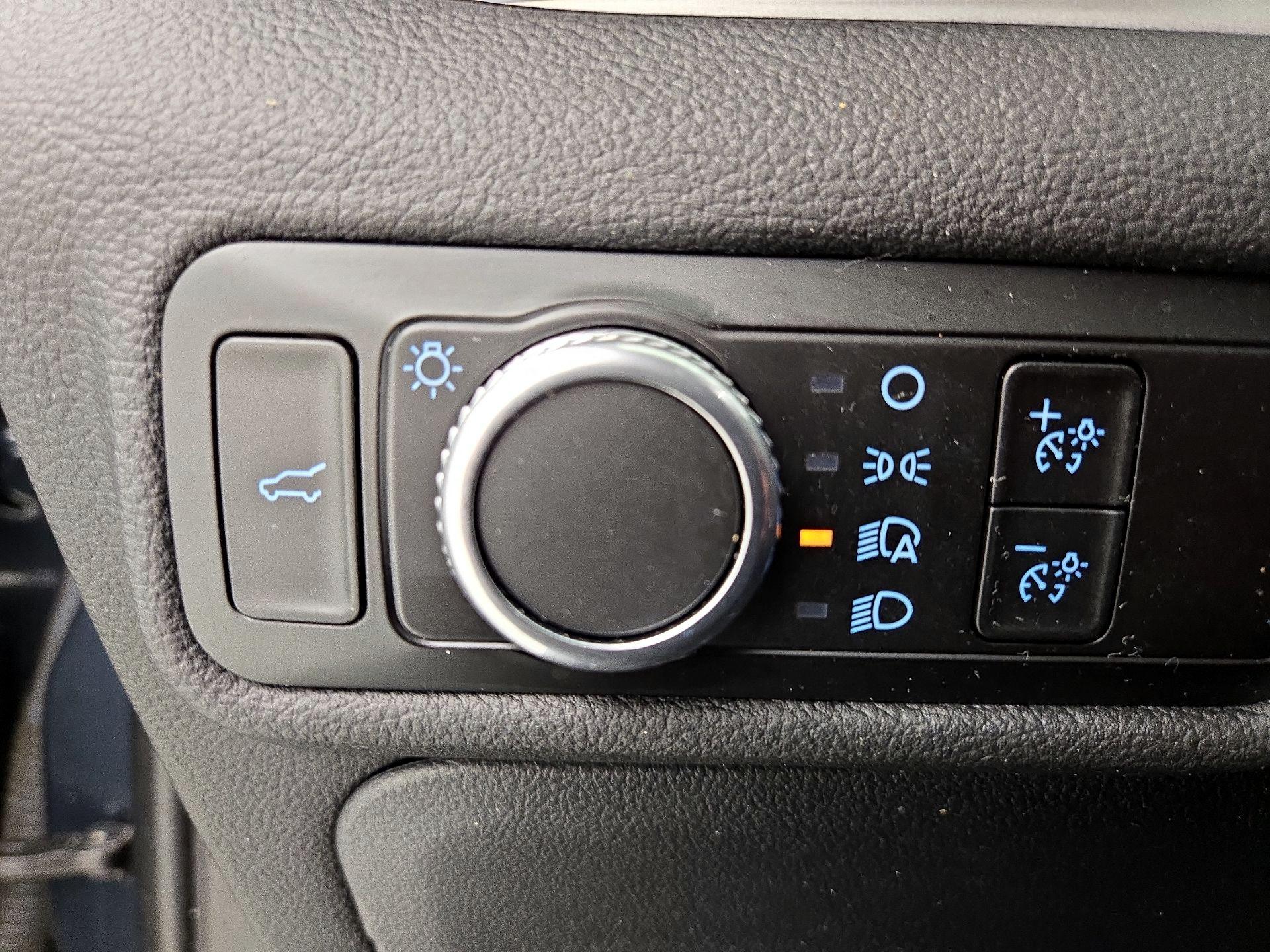 Thumbnail: 2023 Ford Explorer - 13