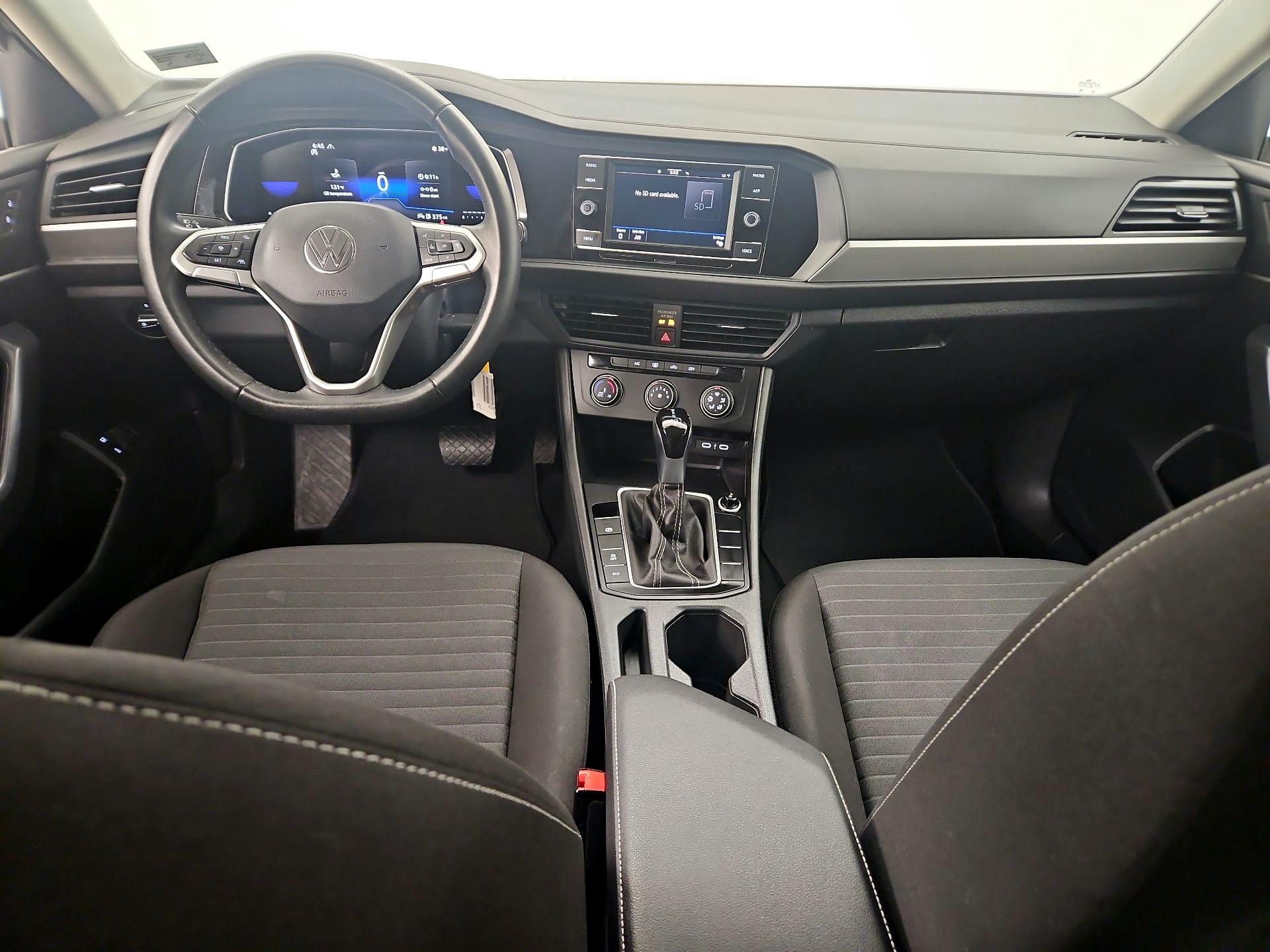 Thumbnail: 2024 Volkswagen Jetta - 9