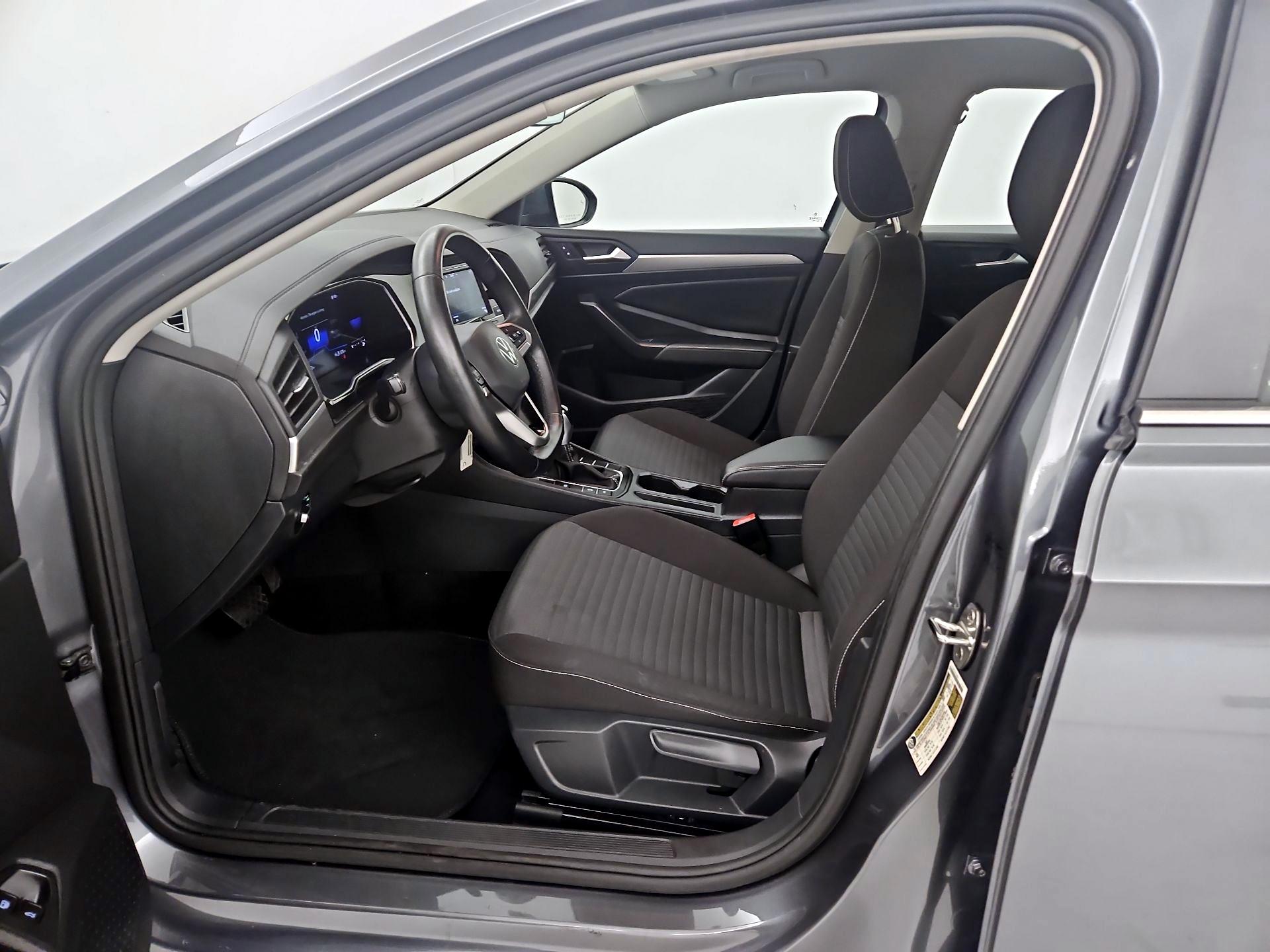 Thumbnail: 2024 Volkswagen Jetta - 11