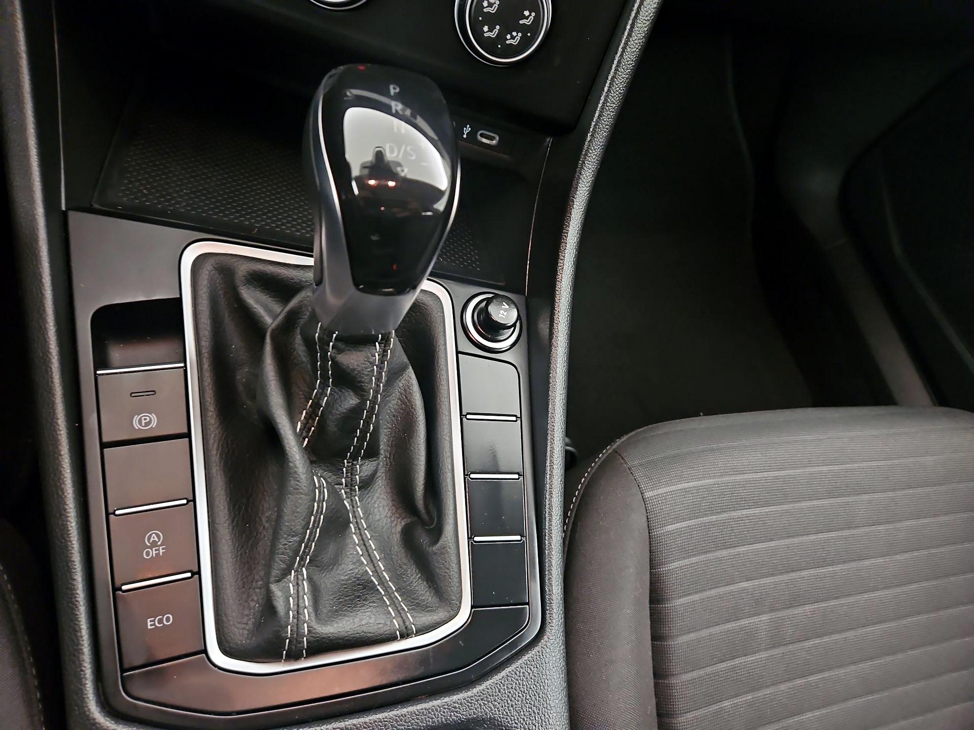 Thumbnail: 2024 Volkswagen Jetta - 17