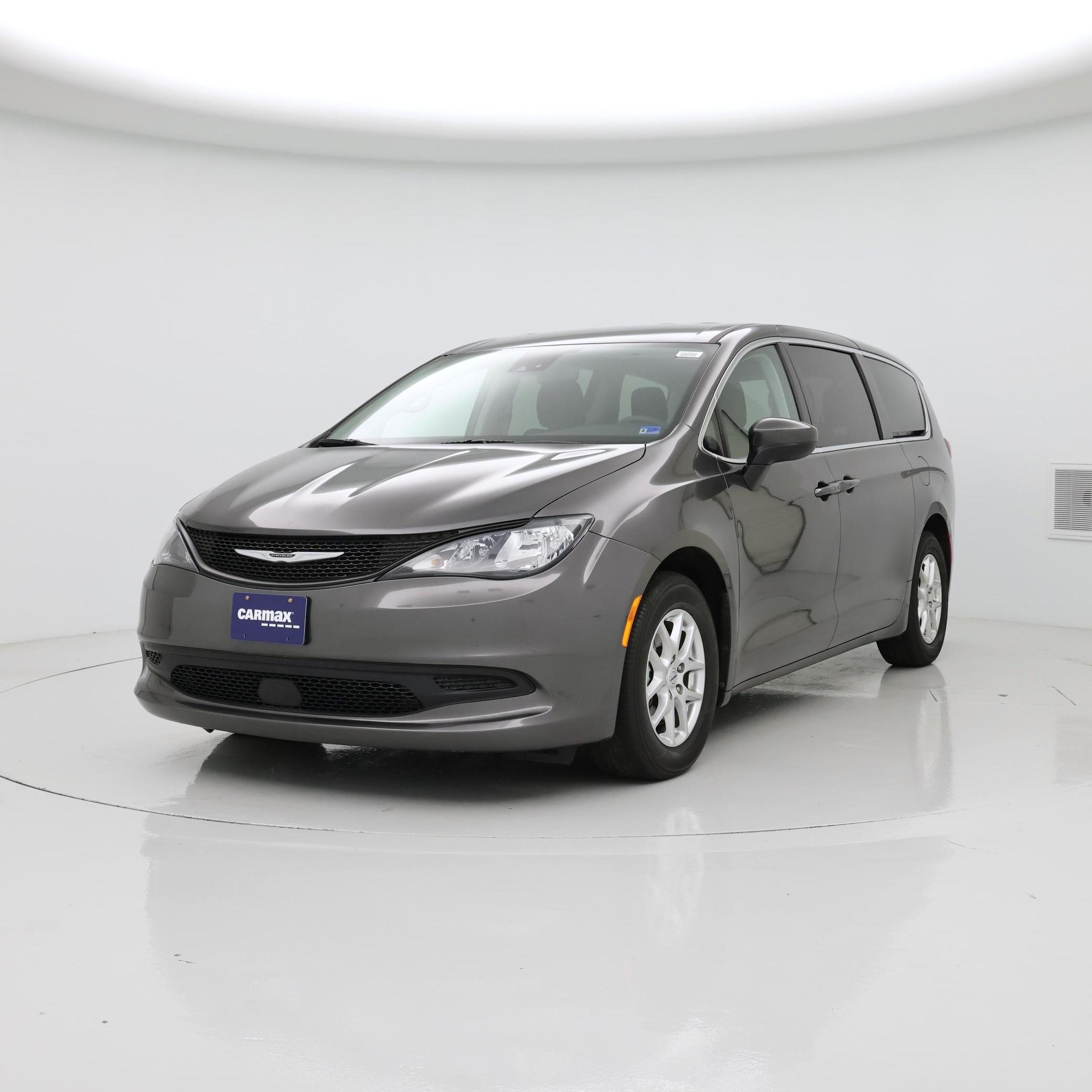 Thumbnail: 2023 Chrysler Voyager - 4