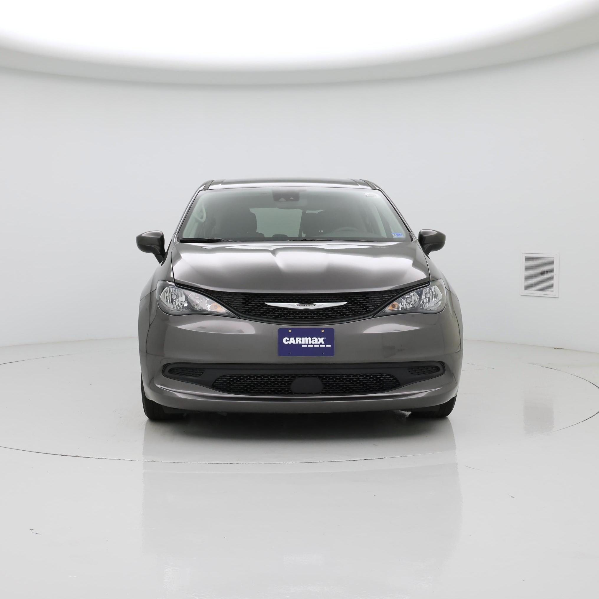 Thumbnail: 2023 Chrysler Voyager - 5