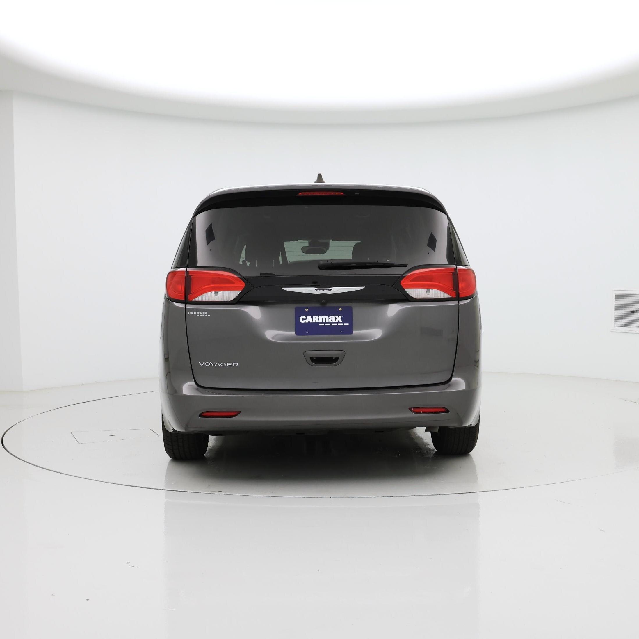 Thumbnail: 2023 Chrysler Voyager - 6