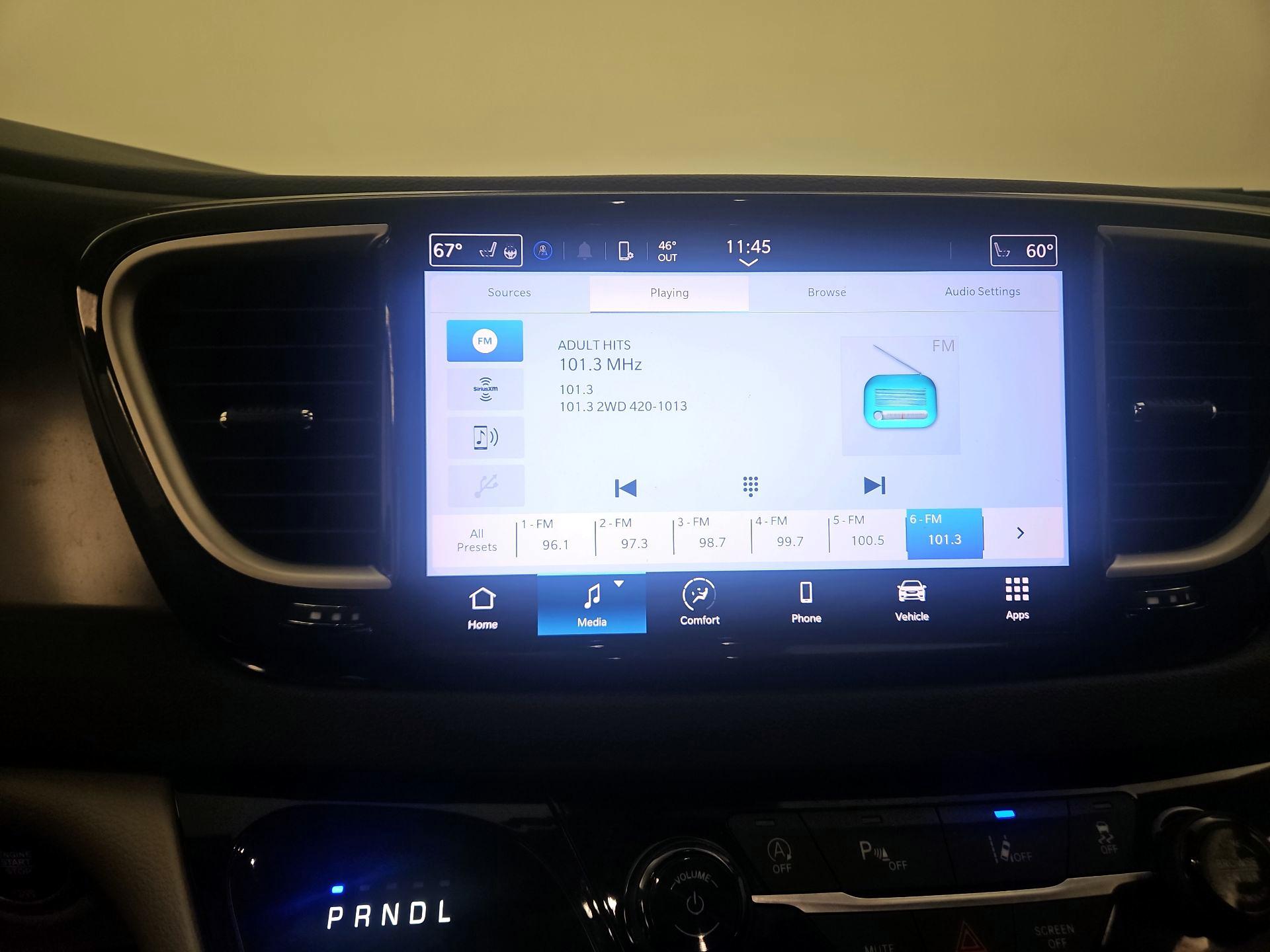 Thumbnail: 2023 Chrysler Pacifica - 15