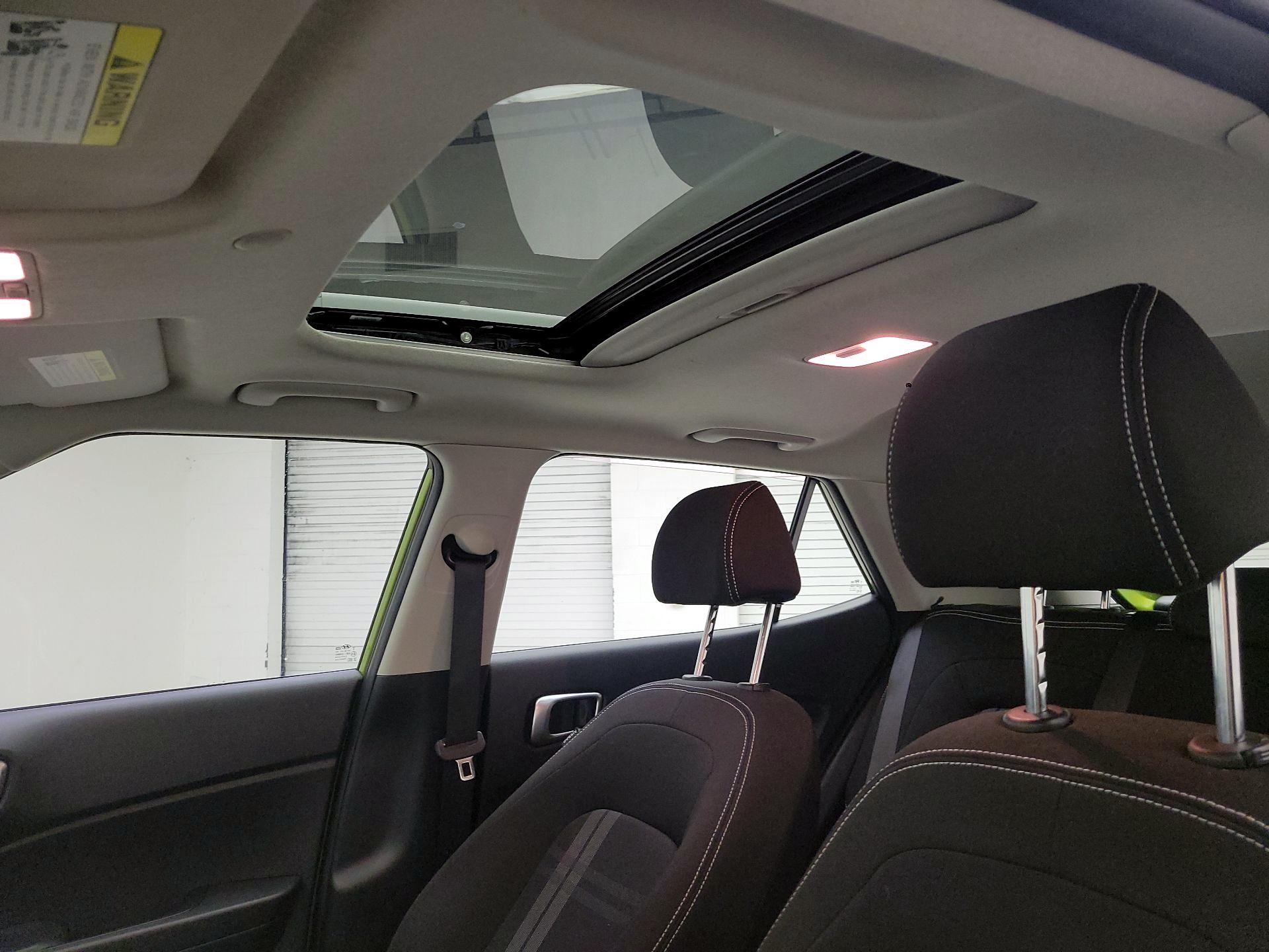 Thumbnail: 2023 Hyundai Venue - 19