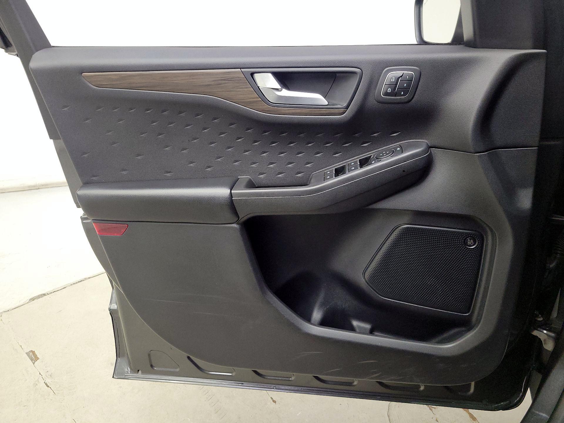 Thumbnail: 2020 Ford Escape - 12