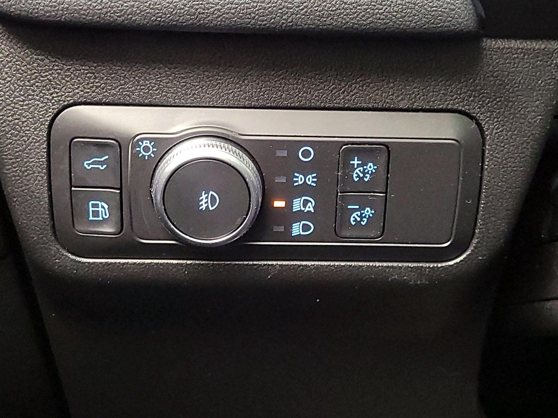 Thumbnail: 2020 Ford Escape - 13