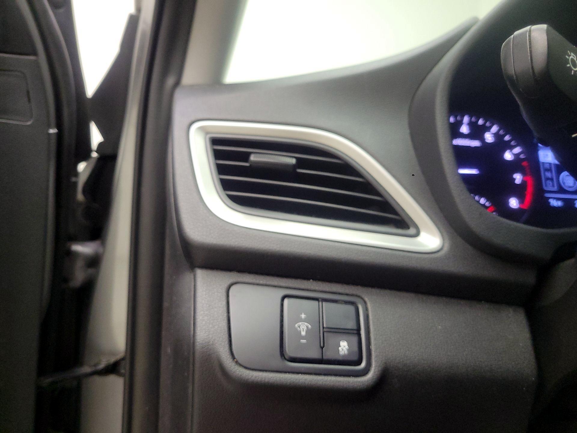 Thumbnail: 2022 Hyundai Accent - 13