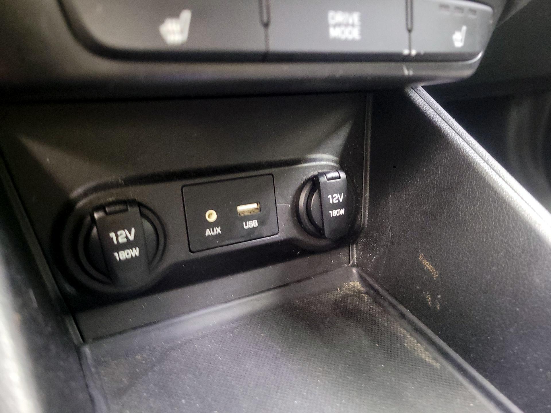 Thumbnail: 2022 Hyundai Accent - 18