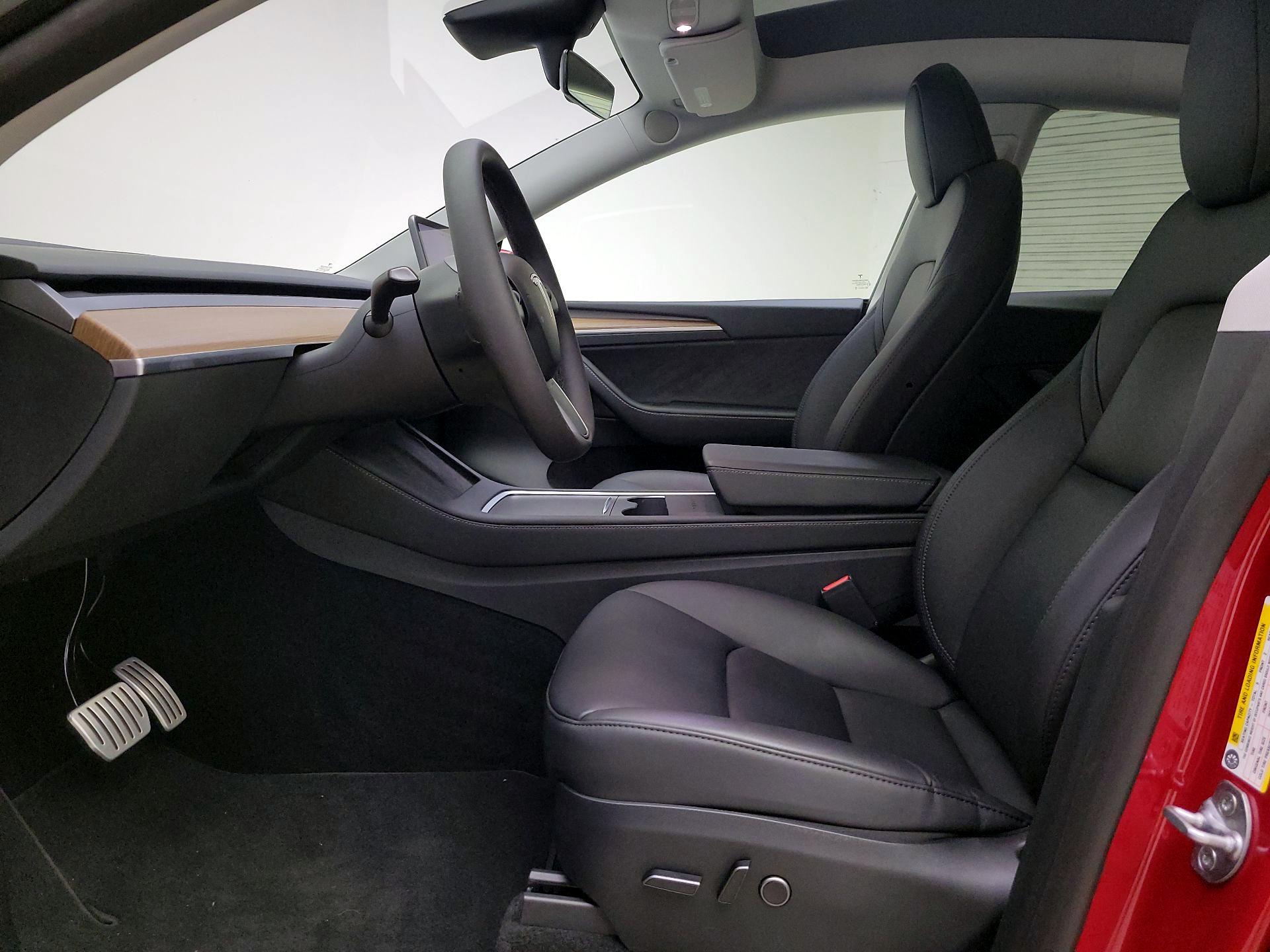 Thumbnail: 2023 Tesla Model Y - 11