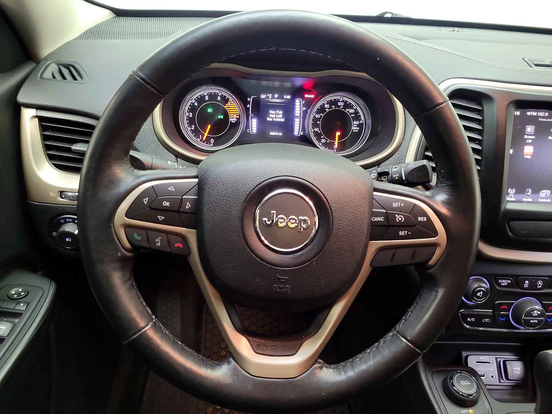 Thumbnail: 2016 Jeep Cherokee - 10