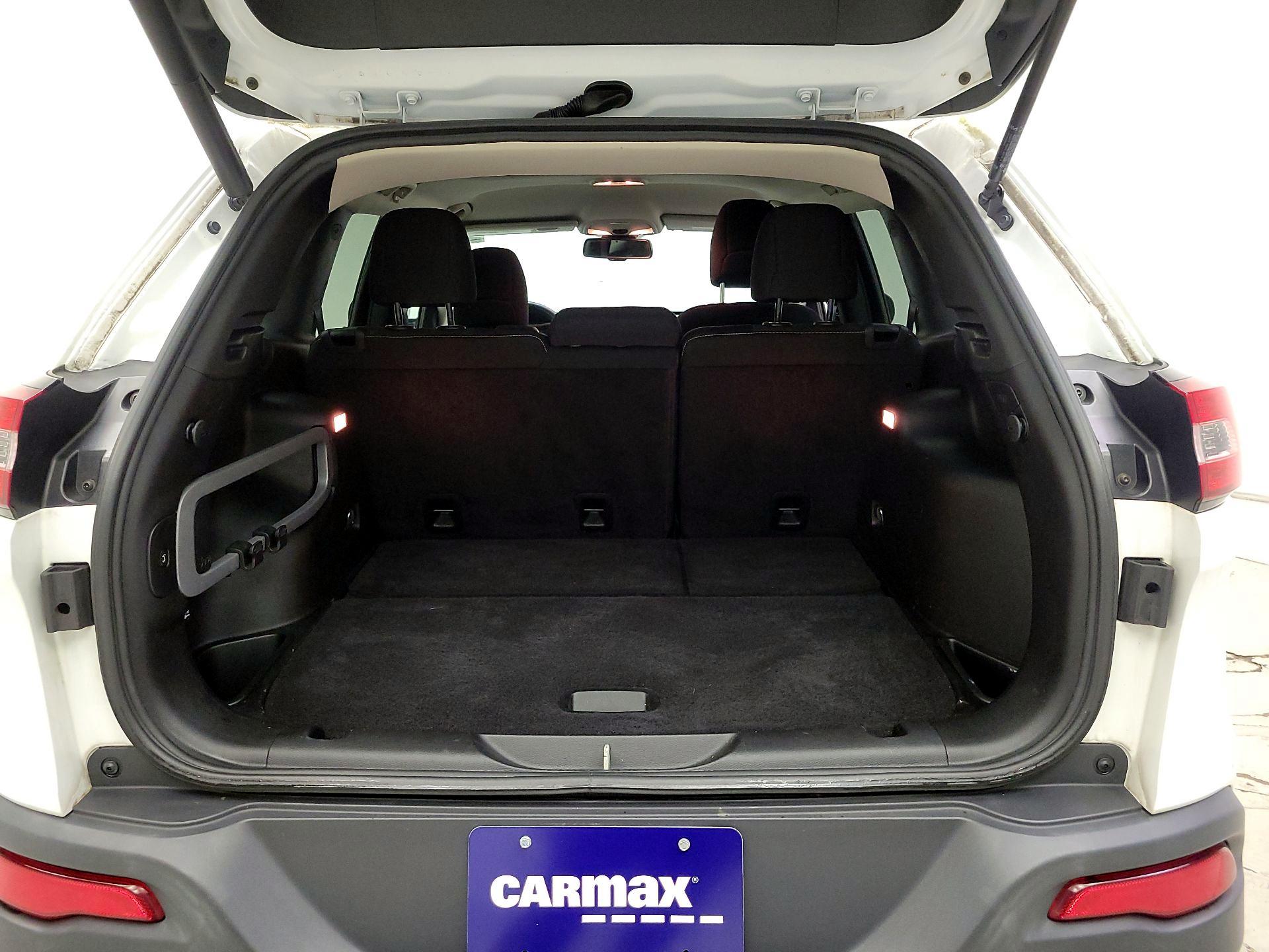 Thumbnail: 2016 Jeep Cherokee - 20