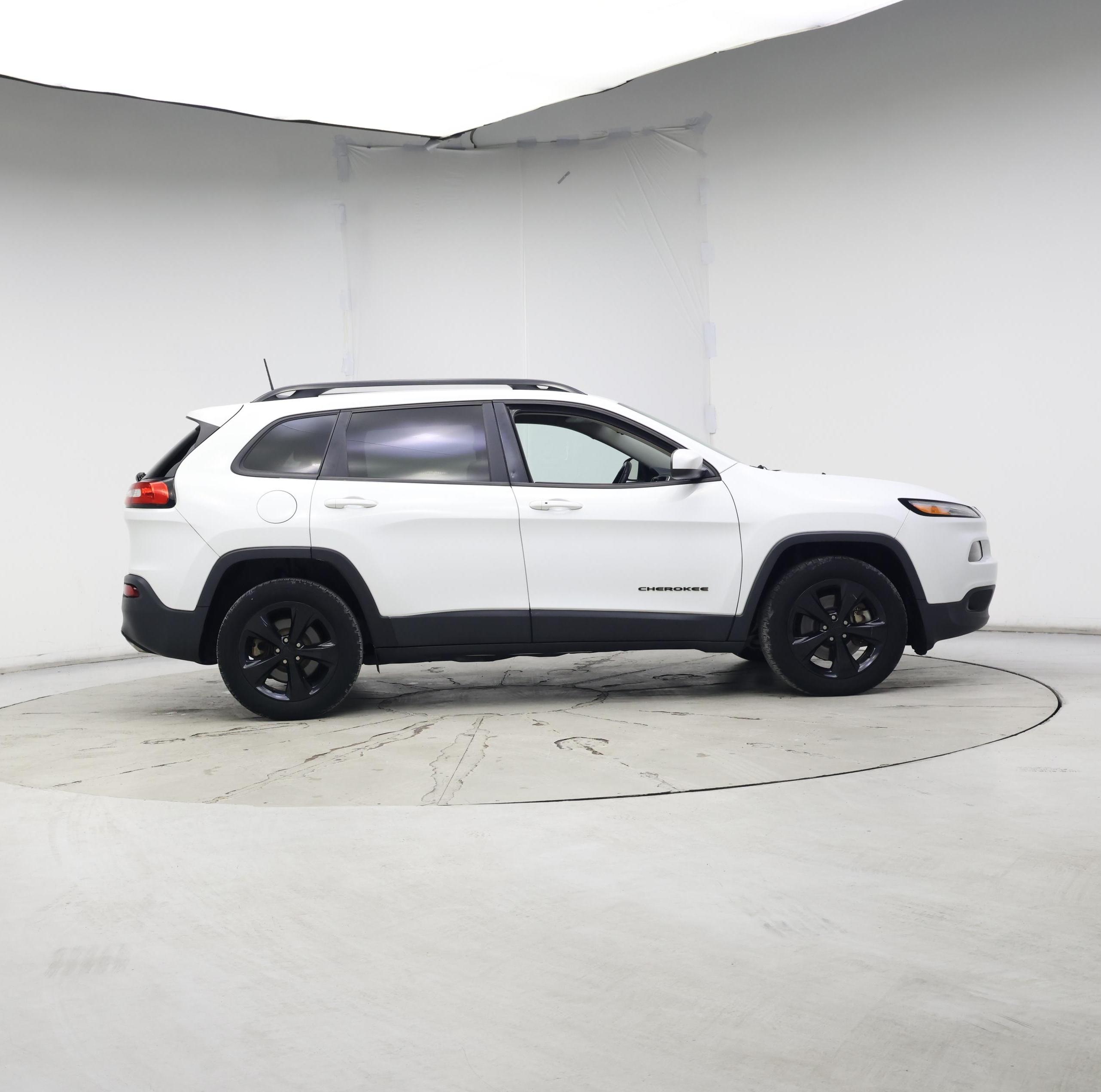 Thumbnail: 2016 Jeep Cherokee - 7