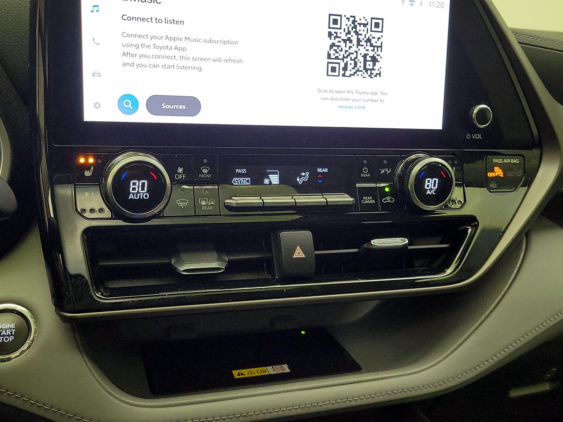 Thumbnail: 2023 Toyota Highlander - 17